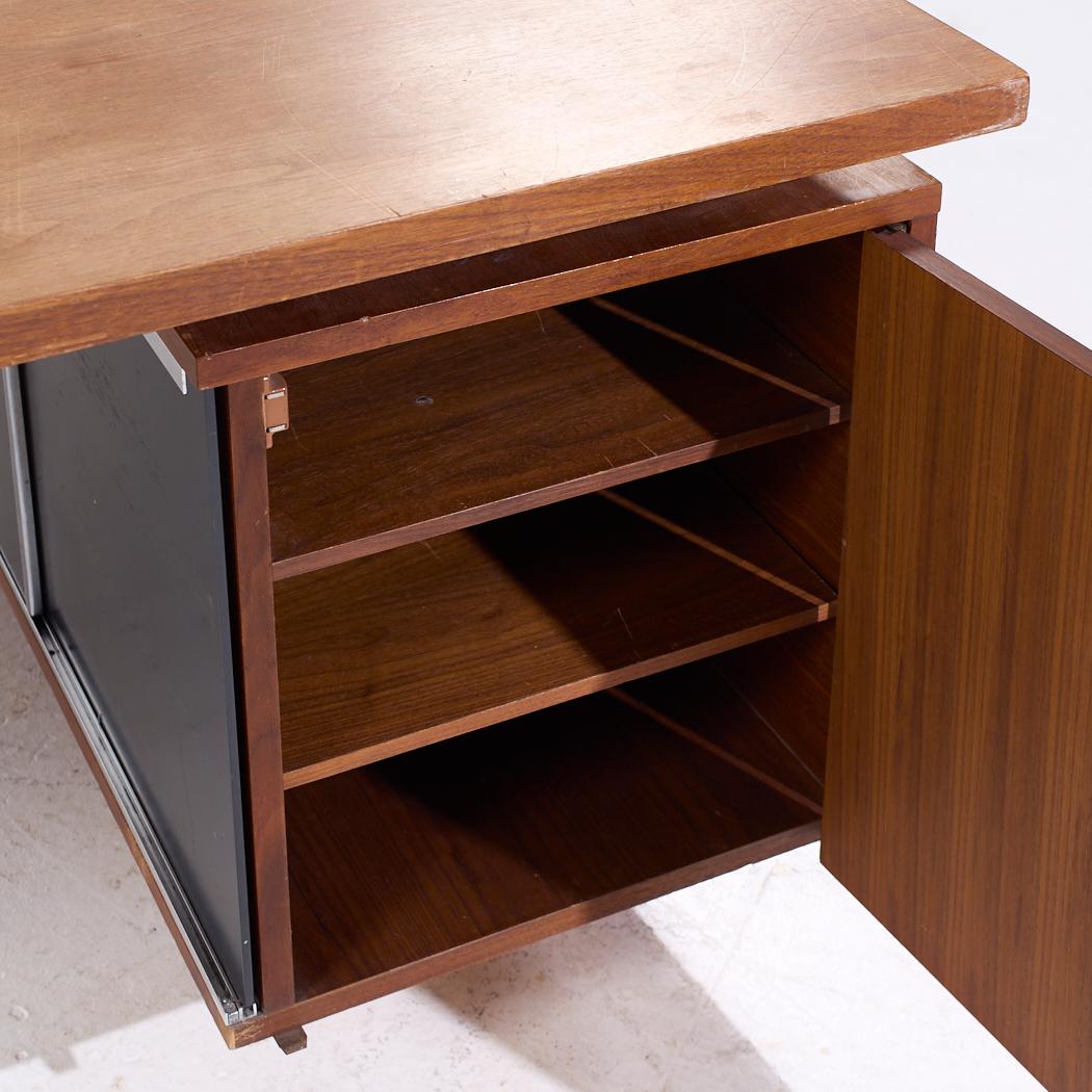 George Nelson for Herman Miller Executive Office Group Walnut Desk & Return For Sale 1