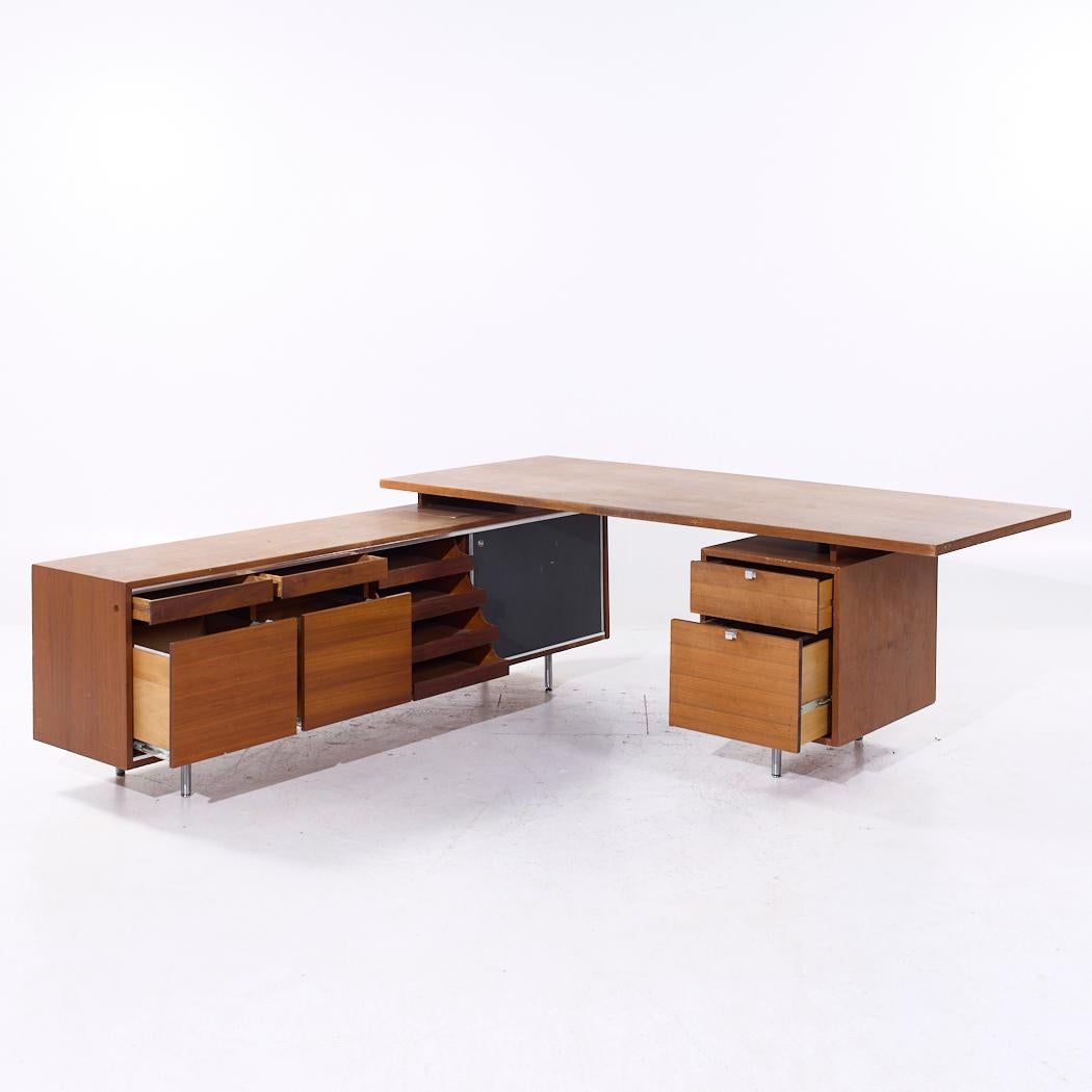 George Nelson for Herman Miller Executive Office Group Walnut Desk & Return For Sale 2