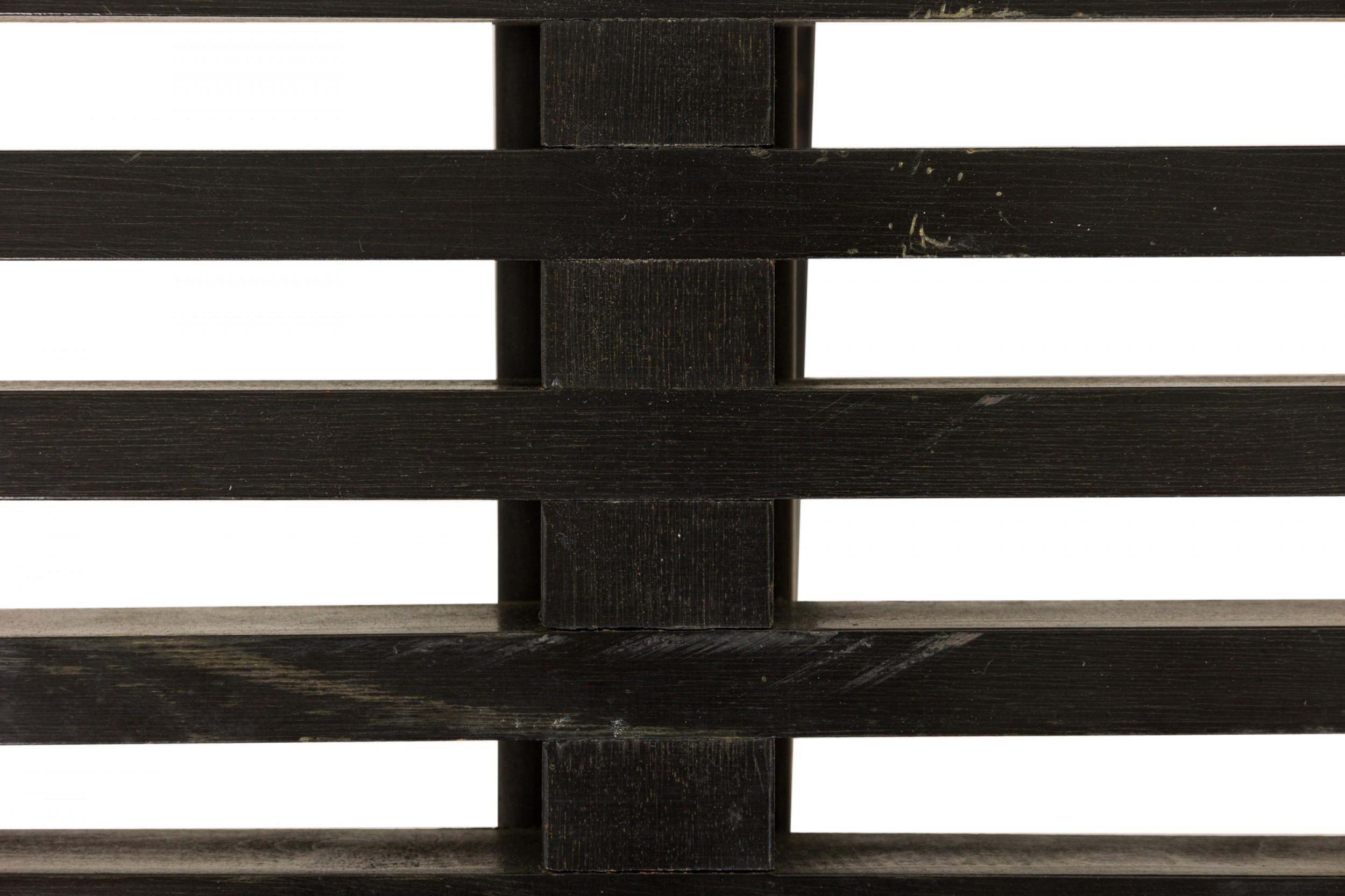 Mid-Century moderno George Nelson per Herman Miller Panca a doghe con piattaforma in legno con finitura nera in vendita