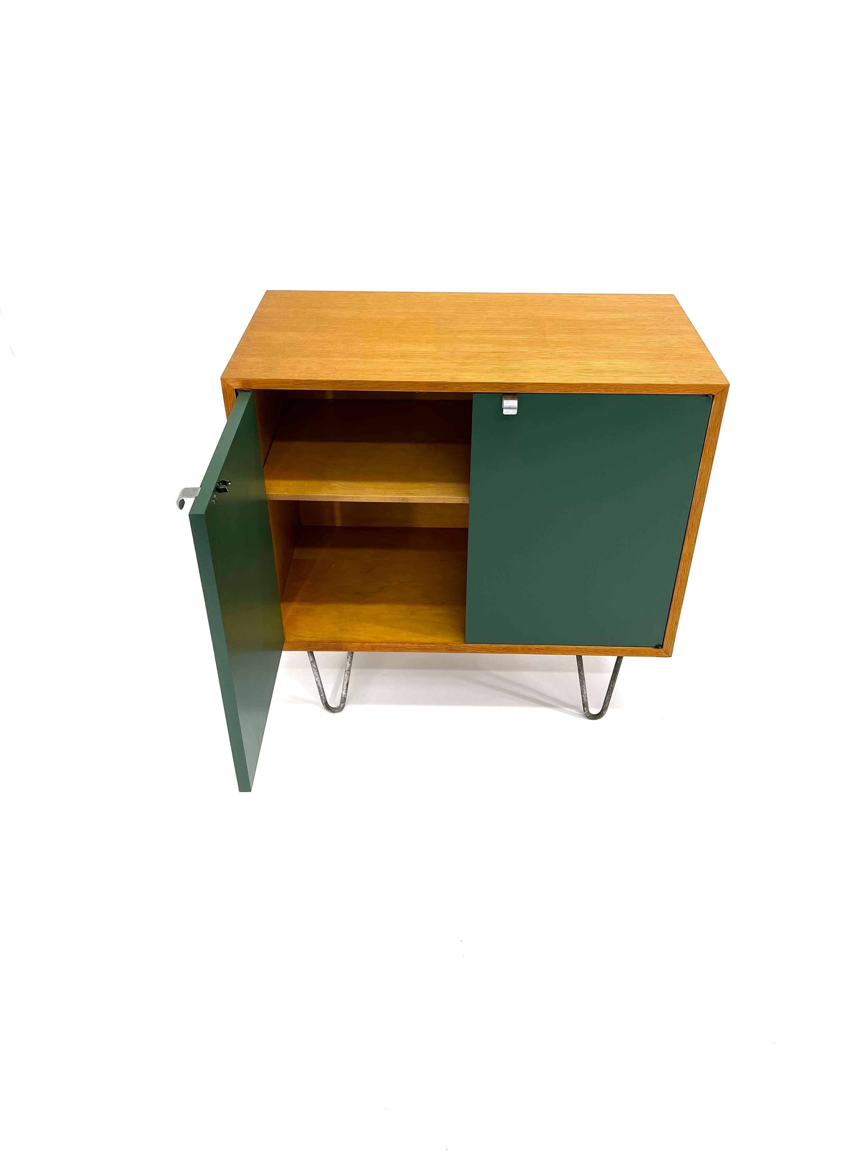 George Nelson for Herman Miller Cabinet - Green Lacquered doors & Hair Pin Legs 9