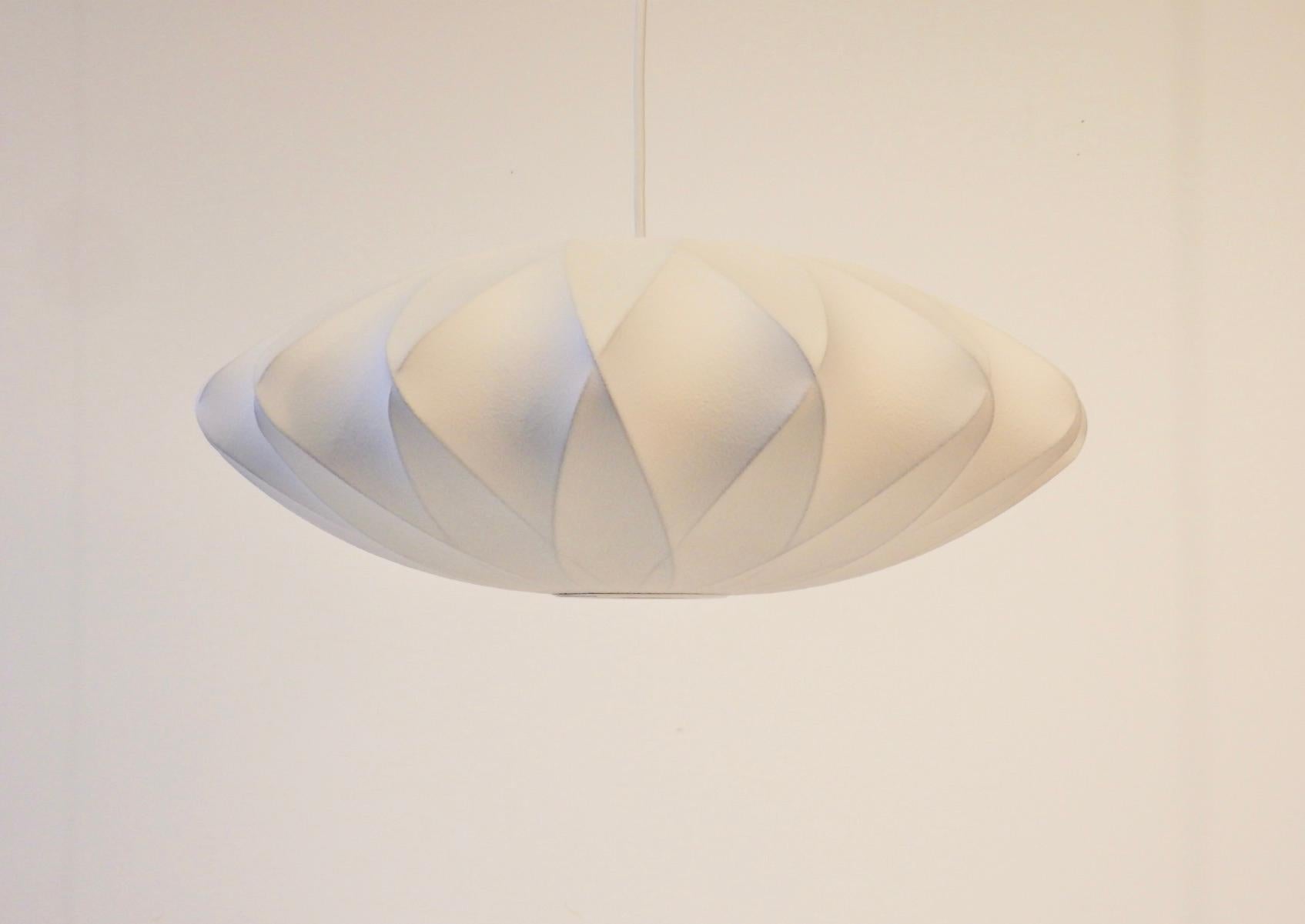 XXIe siècle et contemporain George Nelson for Herman Miller Criss Cross Hanging Bubble Lamp (lampe bulle suspendue)