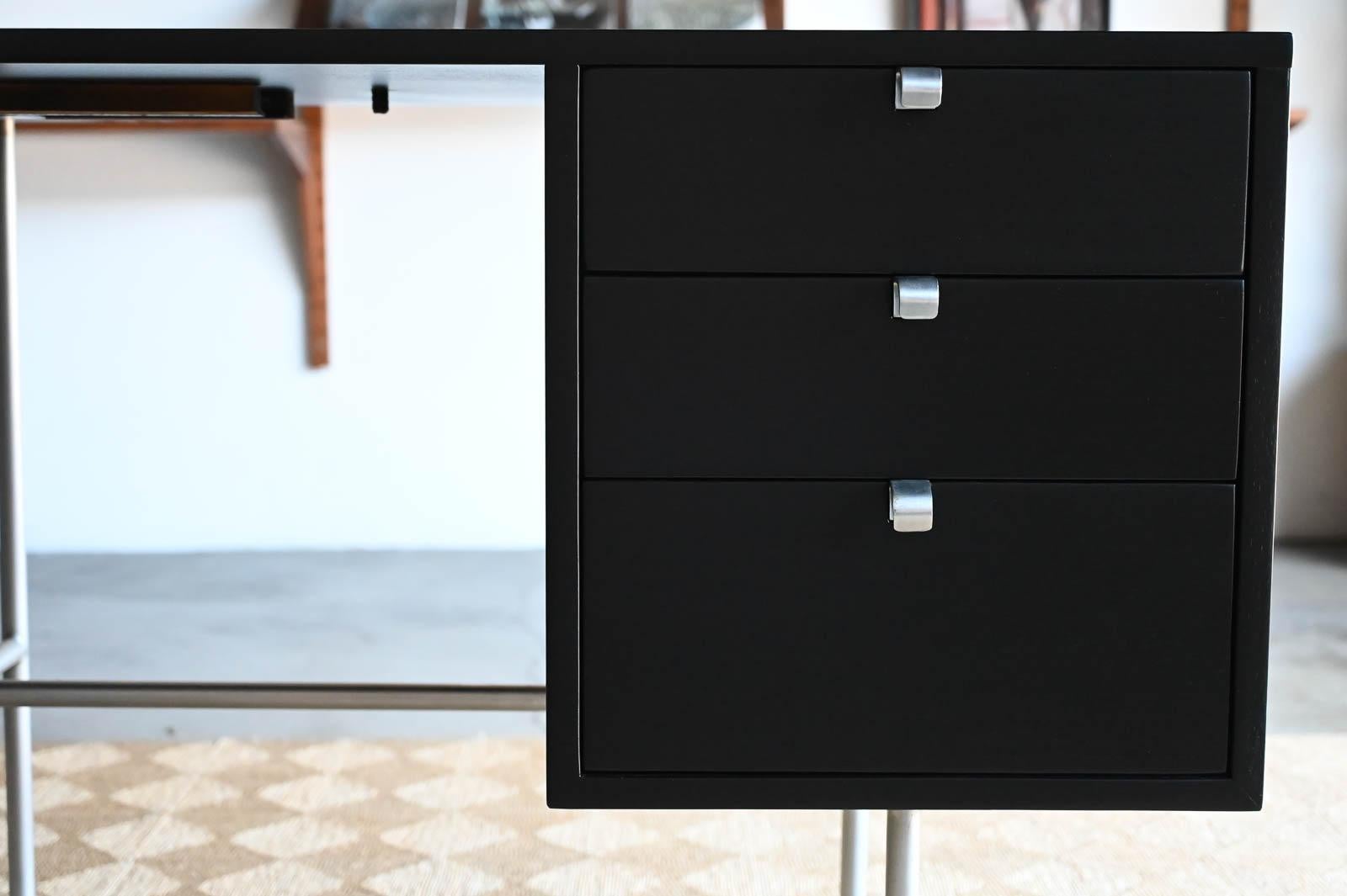 George Nelson for Herman Miller Drop-Leaf Desk Model 4754, ca. 1955 In Excellent Condition In Costa Mesa, CA