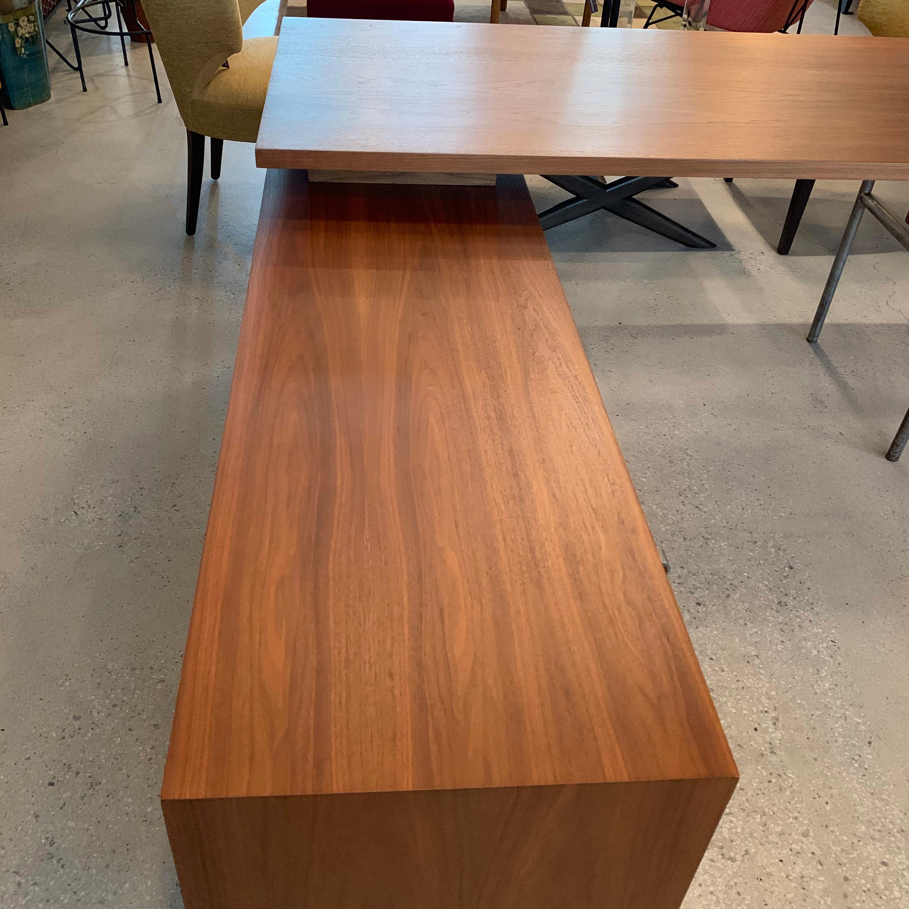 Walnut George Nelson for Herman Miller Executive Desk with Credenza Return