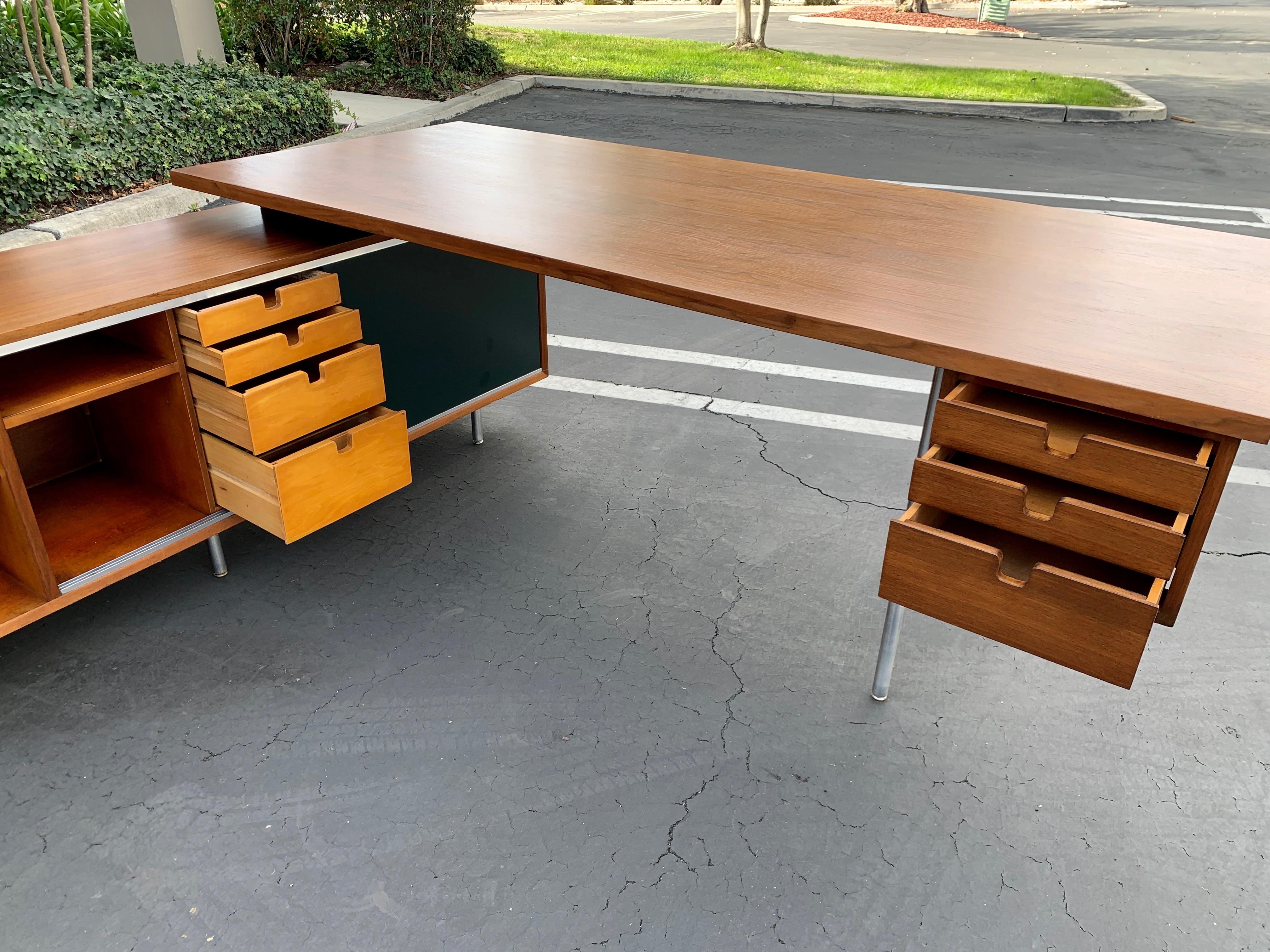 20th Century George Nelson for Herman Miller Executive Desk with Credenza Return