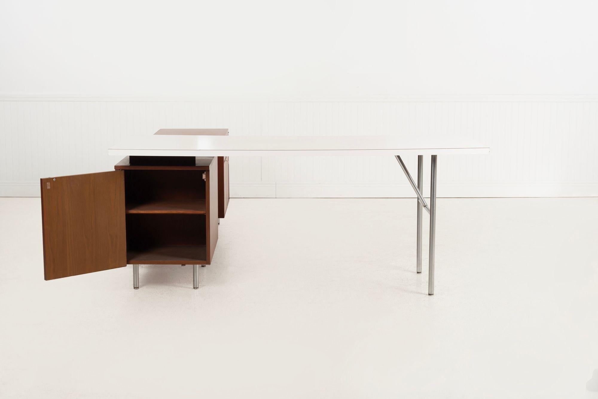 Mid-Century Modern George Nelson for Herman Miller Executive Office desk and Return 1955 For Sale