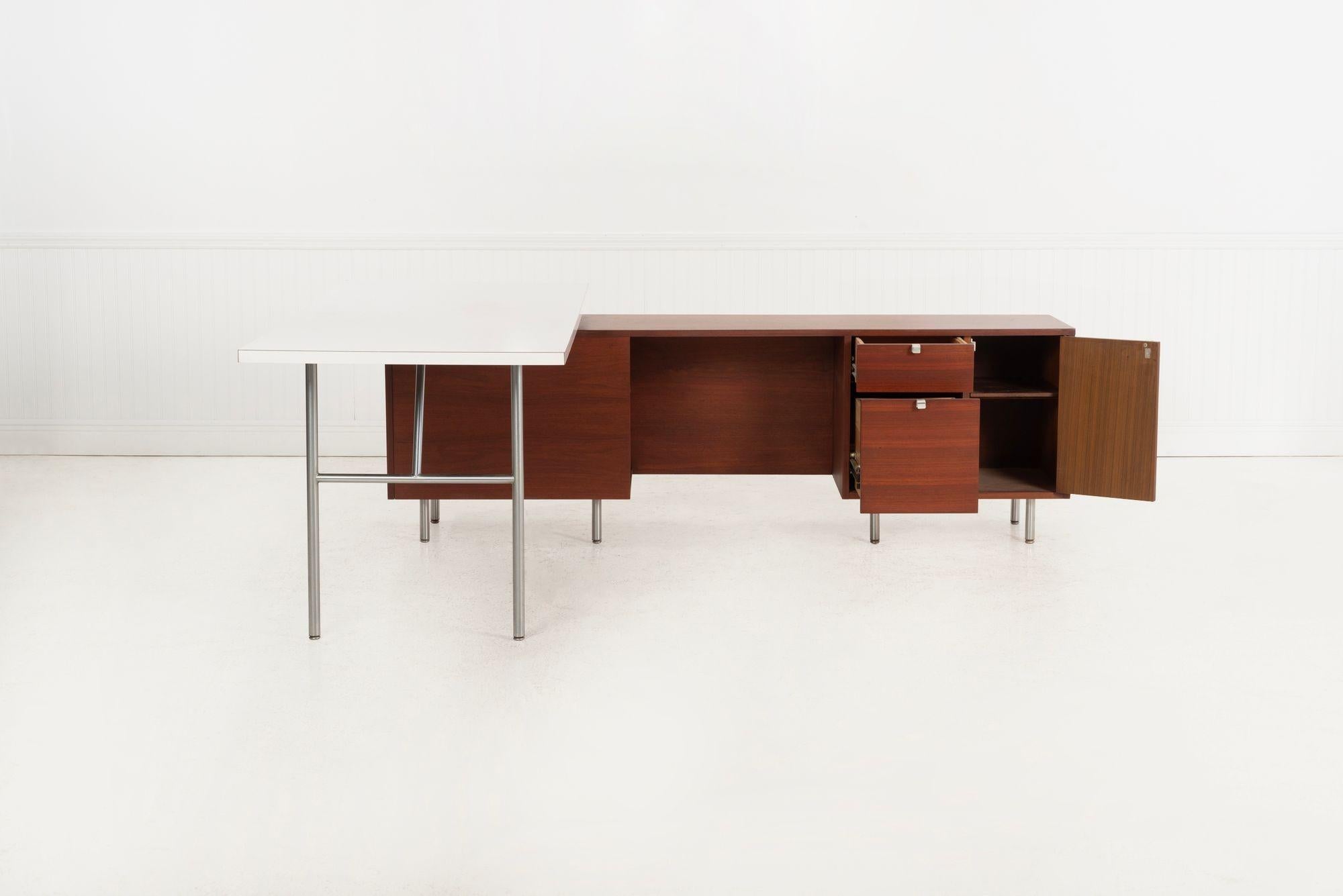 Aluminum George Nelson for Herman Miller Executive Office desk and Return 1955 For Sale
