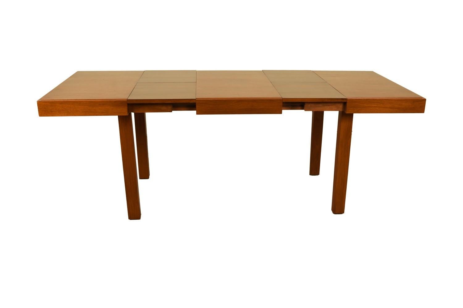 George Nelson for Herman Miller Extendable Dining Table with Butterfly Leaves In Good Condition For Sale In Baltimore, MD