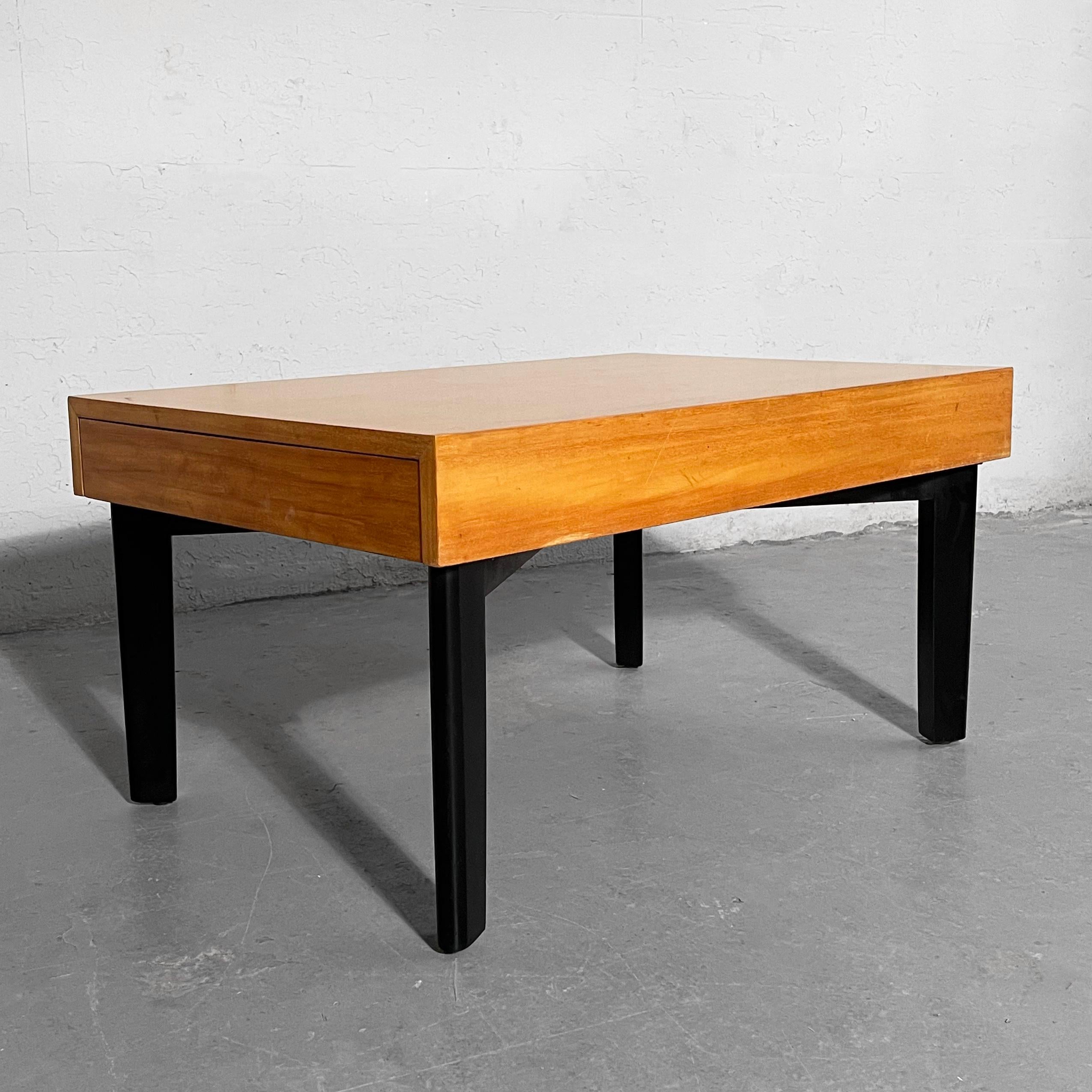George Nelson for Herman Miller Extension Coffee Table Model 4652 In Good Condition For Sale In Brooklyn, NY