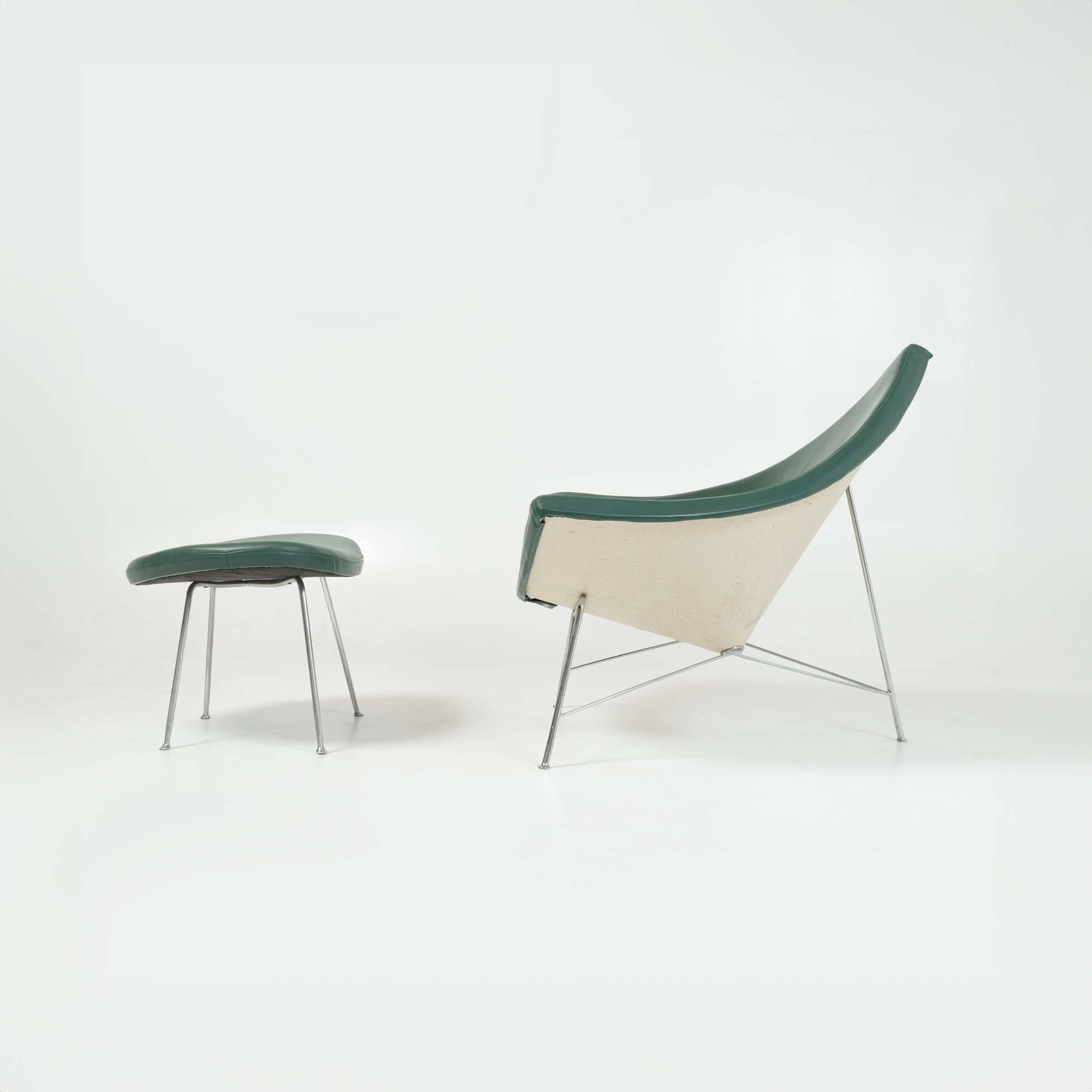 Mid-Century Modern George Nelson For Herman Miller First Generation Coconut Chair and Ottoman (chaise et pouf en bois de coco de première génération) en vente