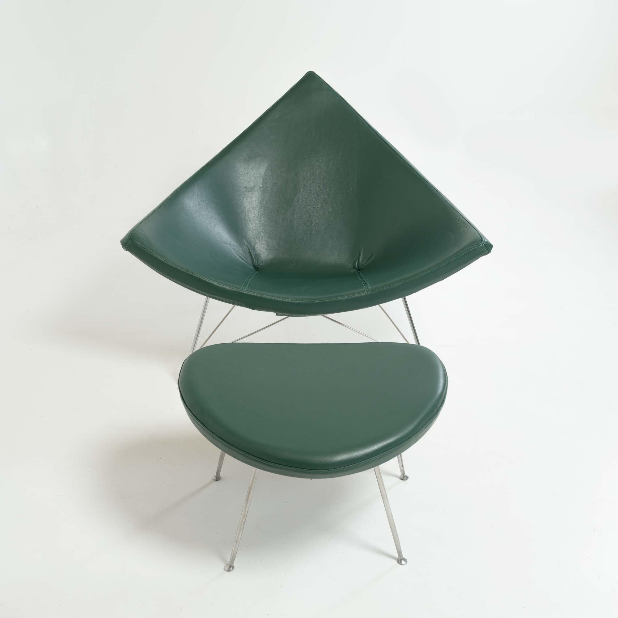 Américain George Nelson For Herman Miller First Generation Coconut Chair and Ottoman (chaise et pouf en bois de coco de première génération) en vente