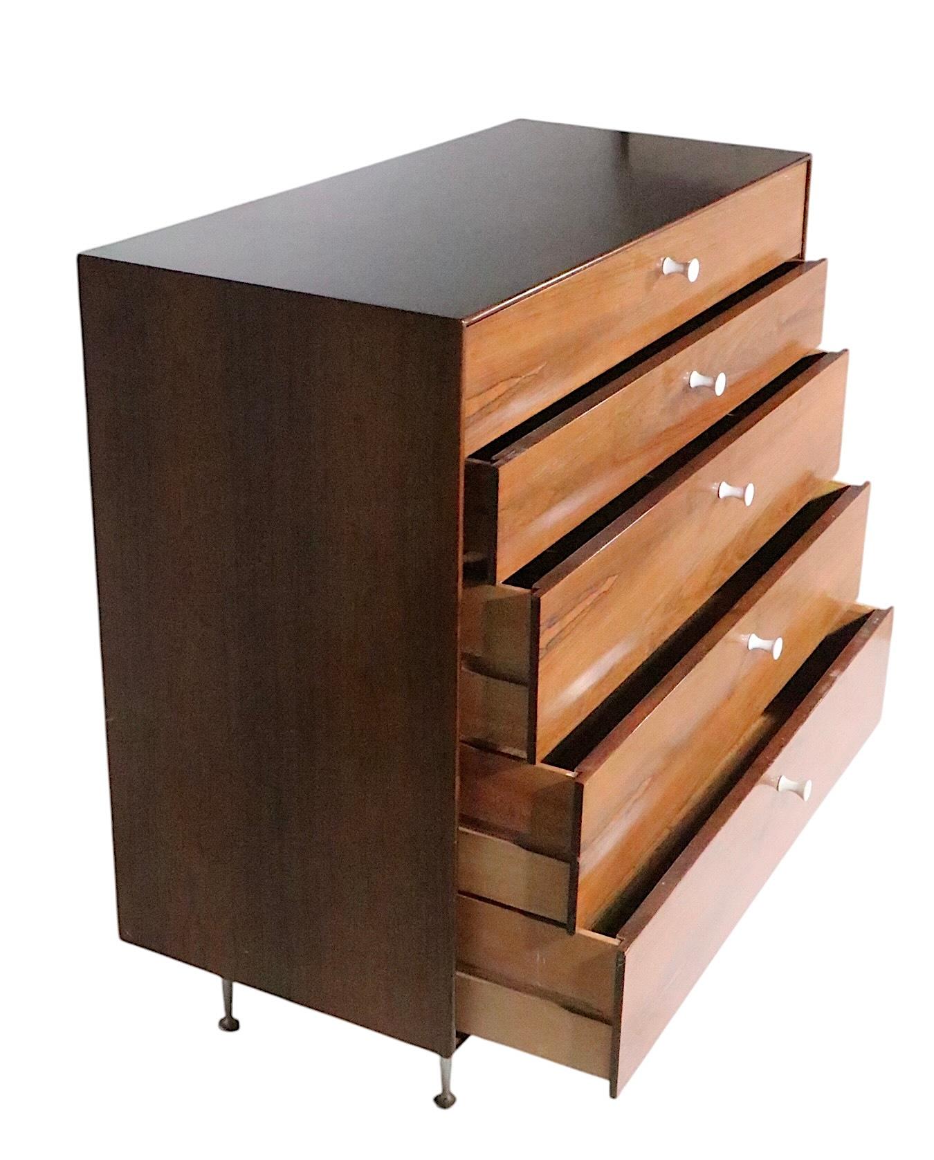 George Nelson per Herman Miller Comò a cinque cassetti con bordo sottile in legno di palissandro anni '50 ca. in vendita 7