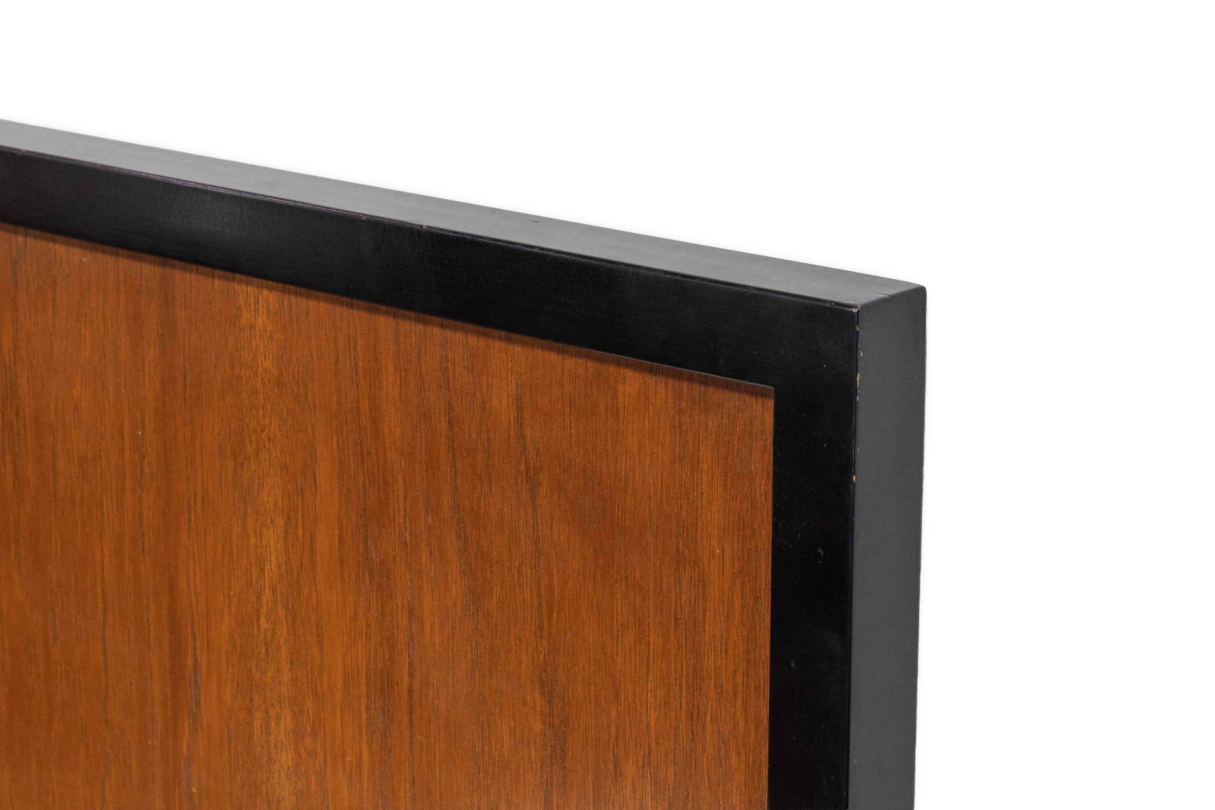 Americano George Nelson per Herman Miller Testiera con Comodini Fluttuanti in vendita