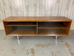 Credenza baja de nogal George Nelson para Herman Miller
