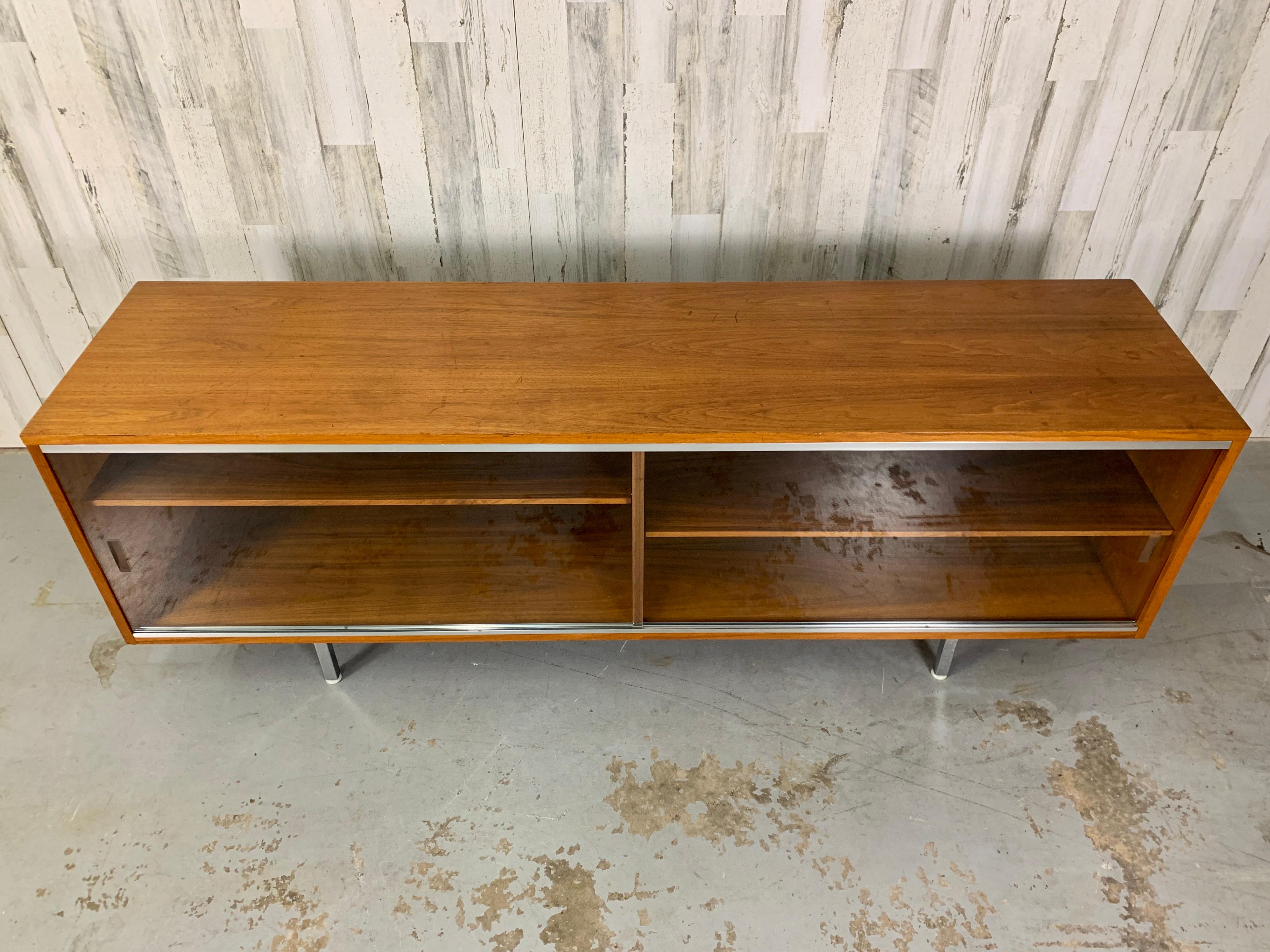 George Nelson for Herman Miller Low Walnut Credenza In Good Condition For Sale In Denton, TX