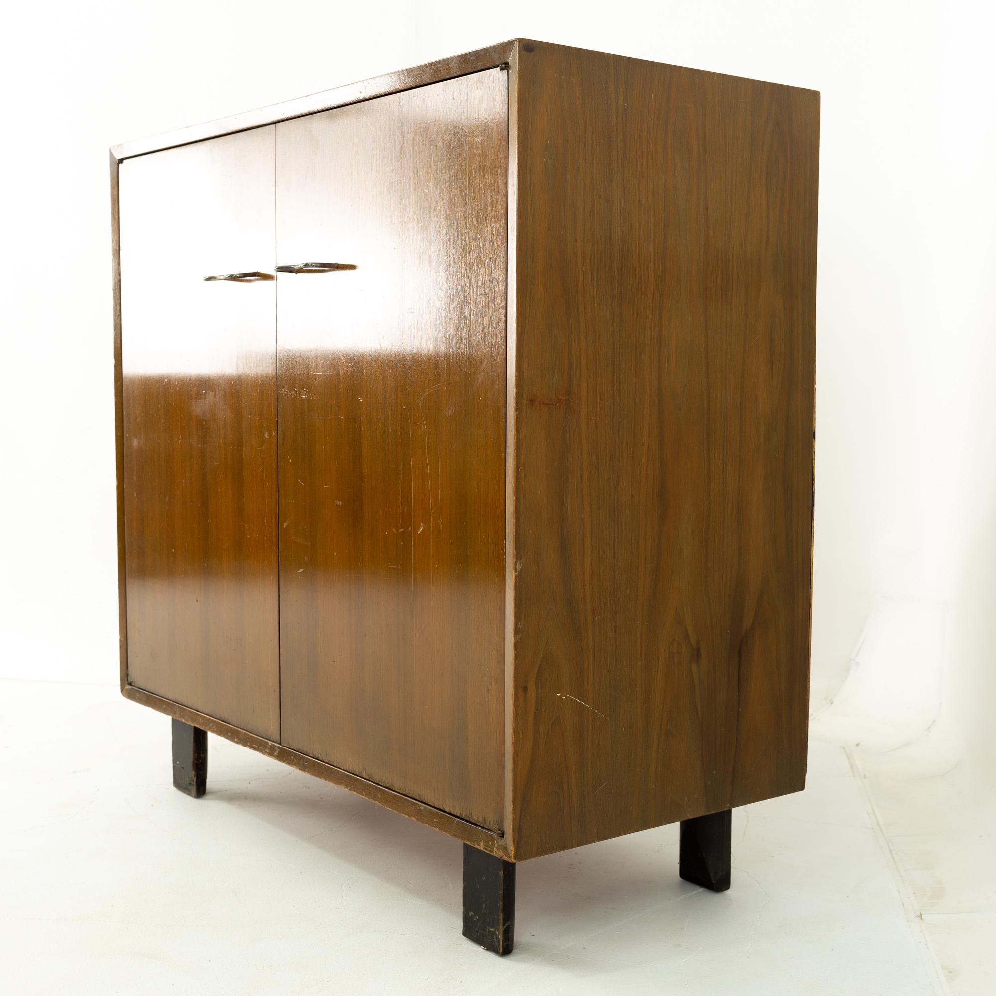 George Nelson for Herman Miller Mid Century 2 Door Media Cabinet In Good Condition In Countryside, IL