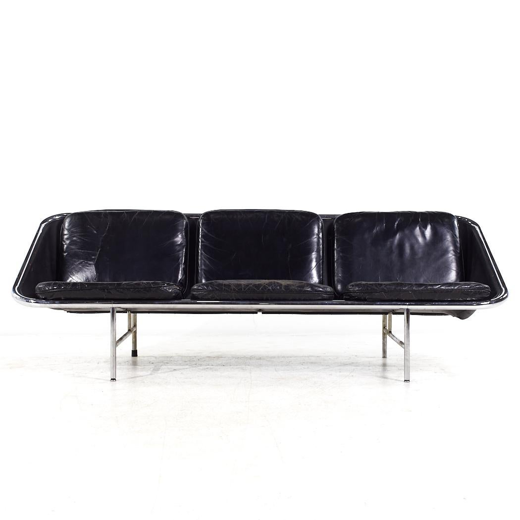 George Nelson for Herman Miller Mid Century Leather and Chrome Sling Sofa

This sofa measures: 87 wide x 32 deep x 29 inches high, with a seat height of 17.5 and arm height of 23 inches

All pieces of furniture can be had in what we call restored
