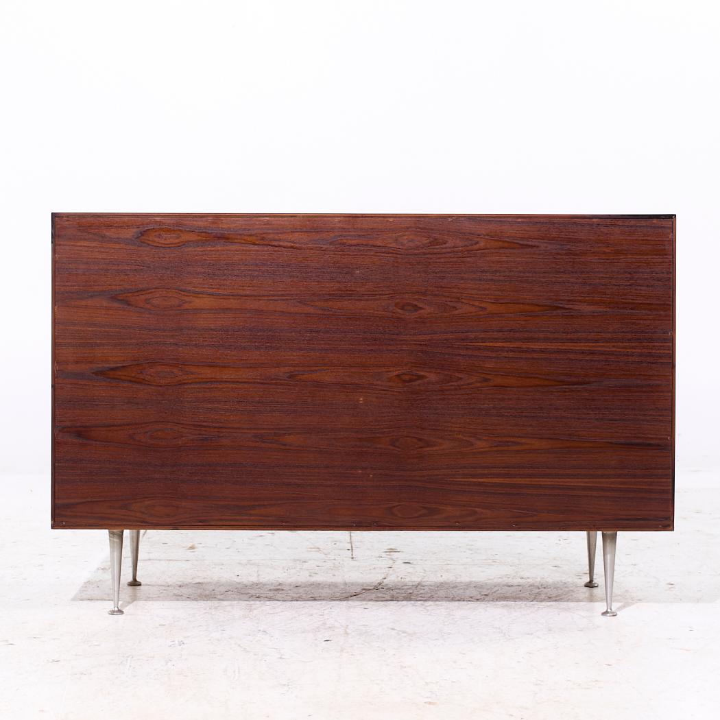 Fine XX secolo George Nelson per Herman Miller Comò a 6 cassetti in legno di palissandro di metà secolo in vendita