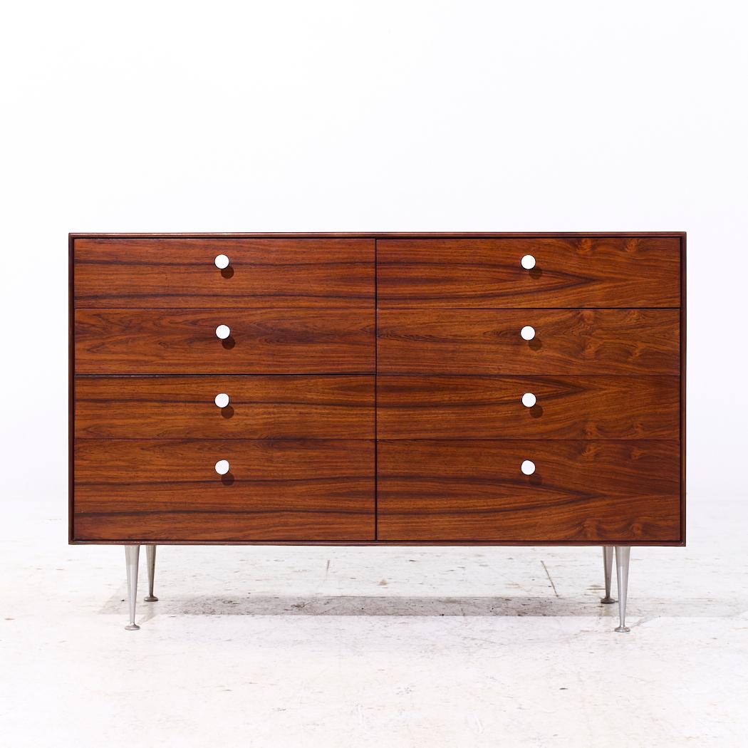 George Nelson per Herman Miller Comò a 8 cassetti in legno di palissandro di metà secolo

Questo comò misura: 46,75 larghezza x 18,25 profondità x 30,5 pollici di altezza

Tutti i mobili possono essere acquistati in quello che noi chiamiamo stato