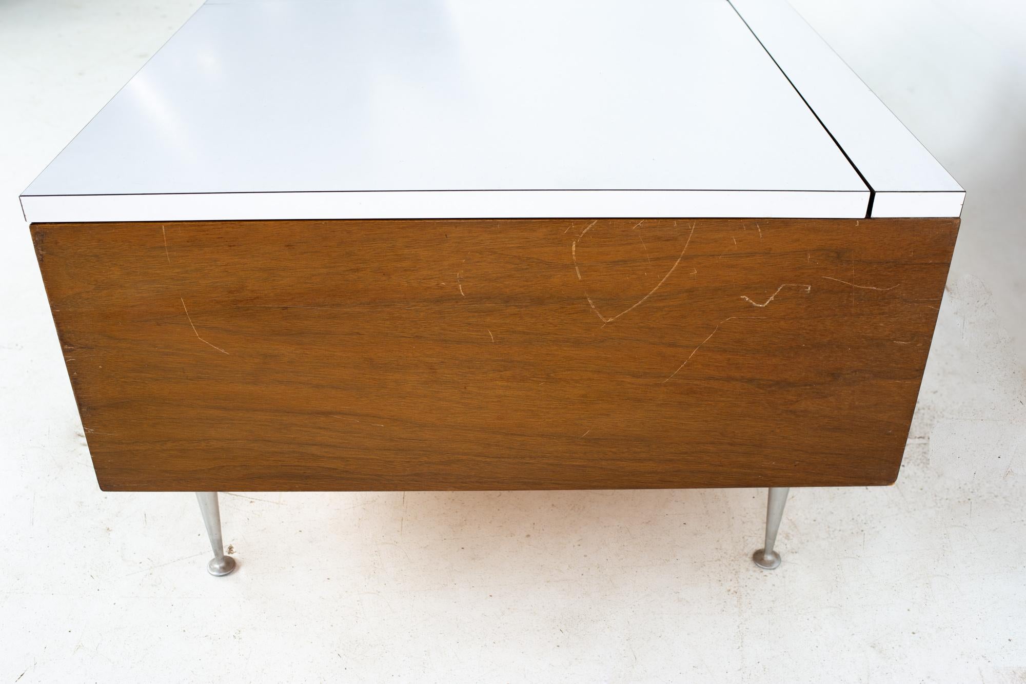 George Nelson for Herman Miller Mid Century Storage Coffee Table In Good Condition In Countryside, IL