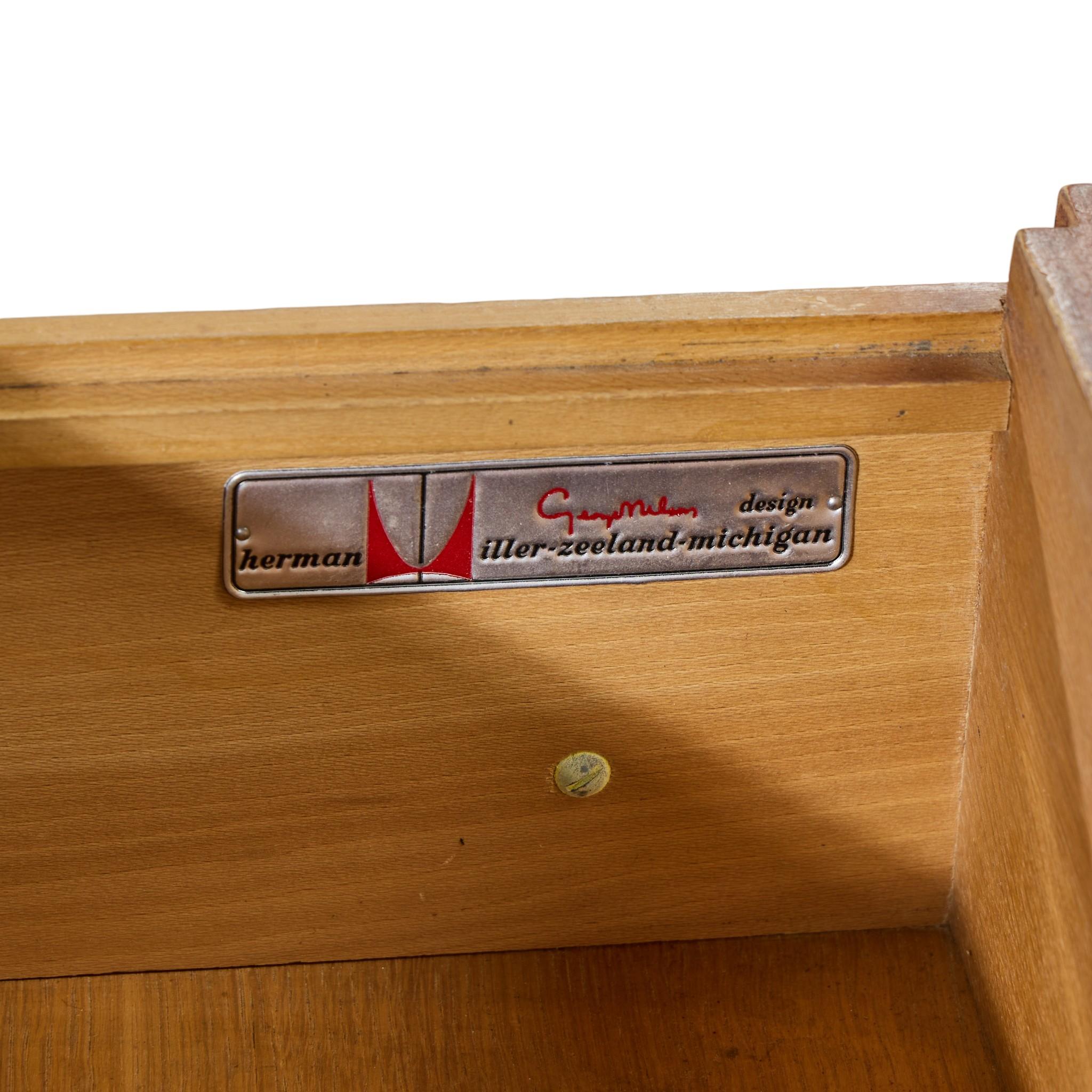 George Nelson per Herman Miller Scrivania direzionale in legno di noce e canna di metà secolo in vendita 3