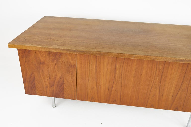 George Nelson for Herman Miller Mid Century Walnut Desk For Sale 4