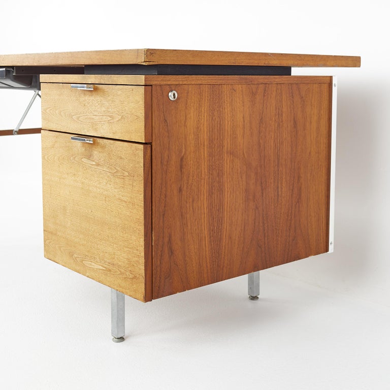 George Nelson for Herman Miller Mid Century Walnut Desk For Sale 1