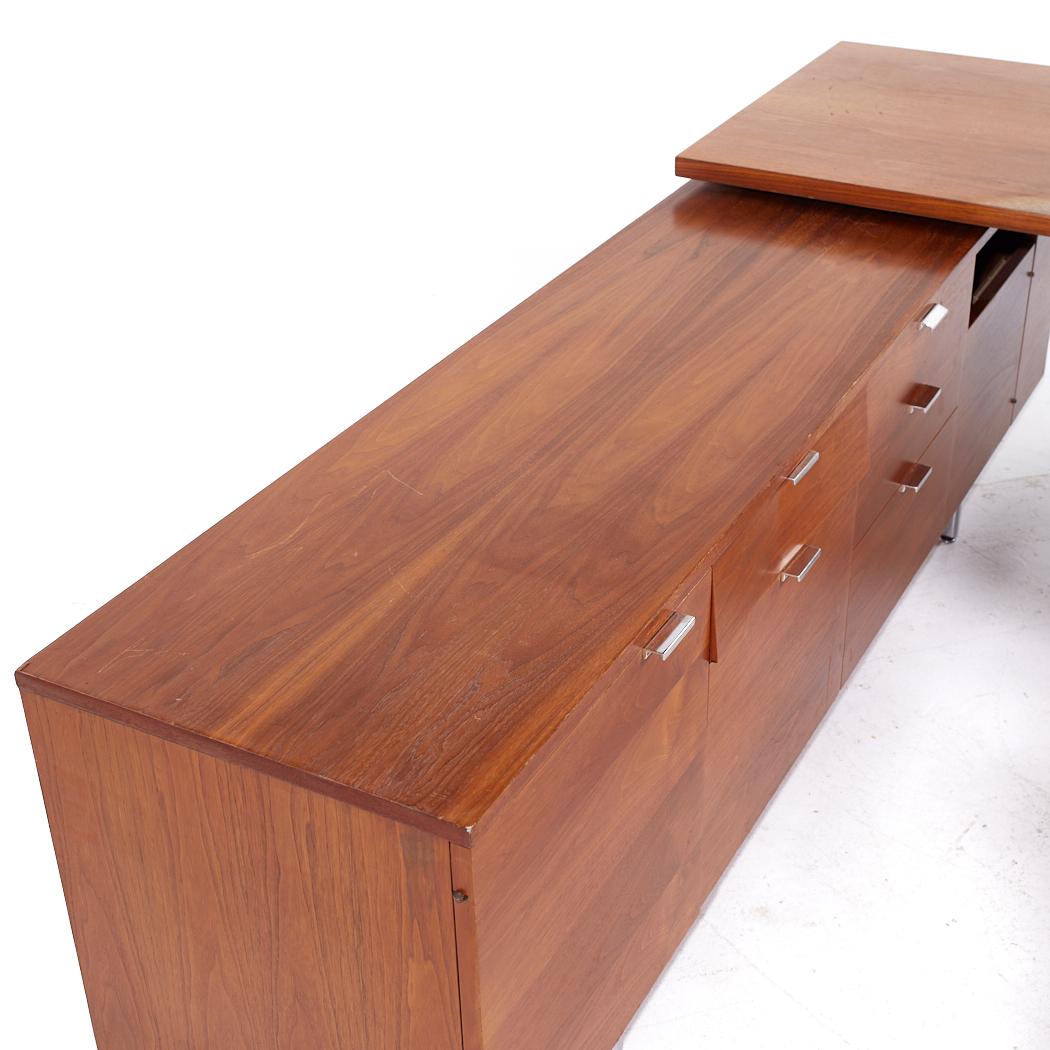 Late 20th Century George Nelson for Herman Miller Mid Century Walnut Desk with Return For Sale