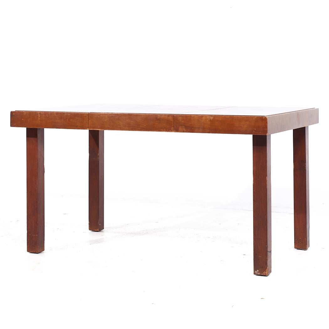 Mid-Century Modern George Nelson for Herman Miller Mid Century Walnut Hidden Leaf Dining Table (table de salle à manger en noyer à feuilles cachées) en vente