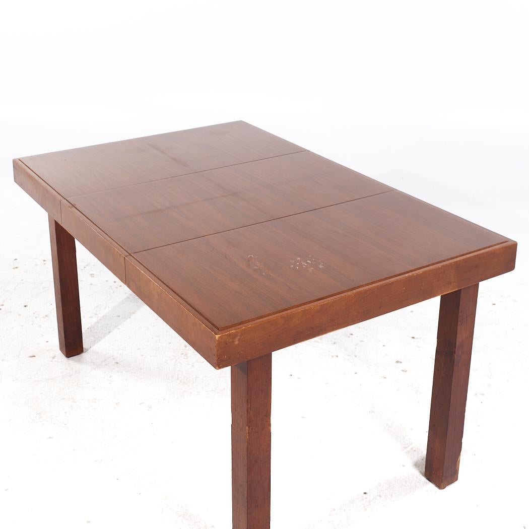 Fin du 20e siècle George Nelson for Herman Miller Mid Century Walnut Hidden Leaf Dining Table (table de salle à manger en noyer à feuilles cachées) en vente