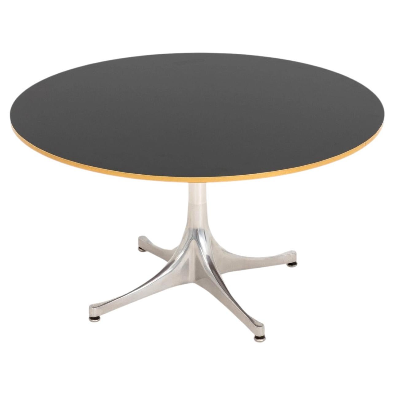 Mesa con pedestal de George Nelson para Herman Miller, arce chapado en negro y aluminio en venta