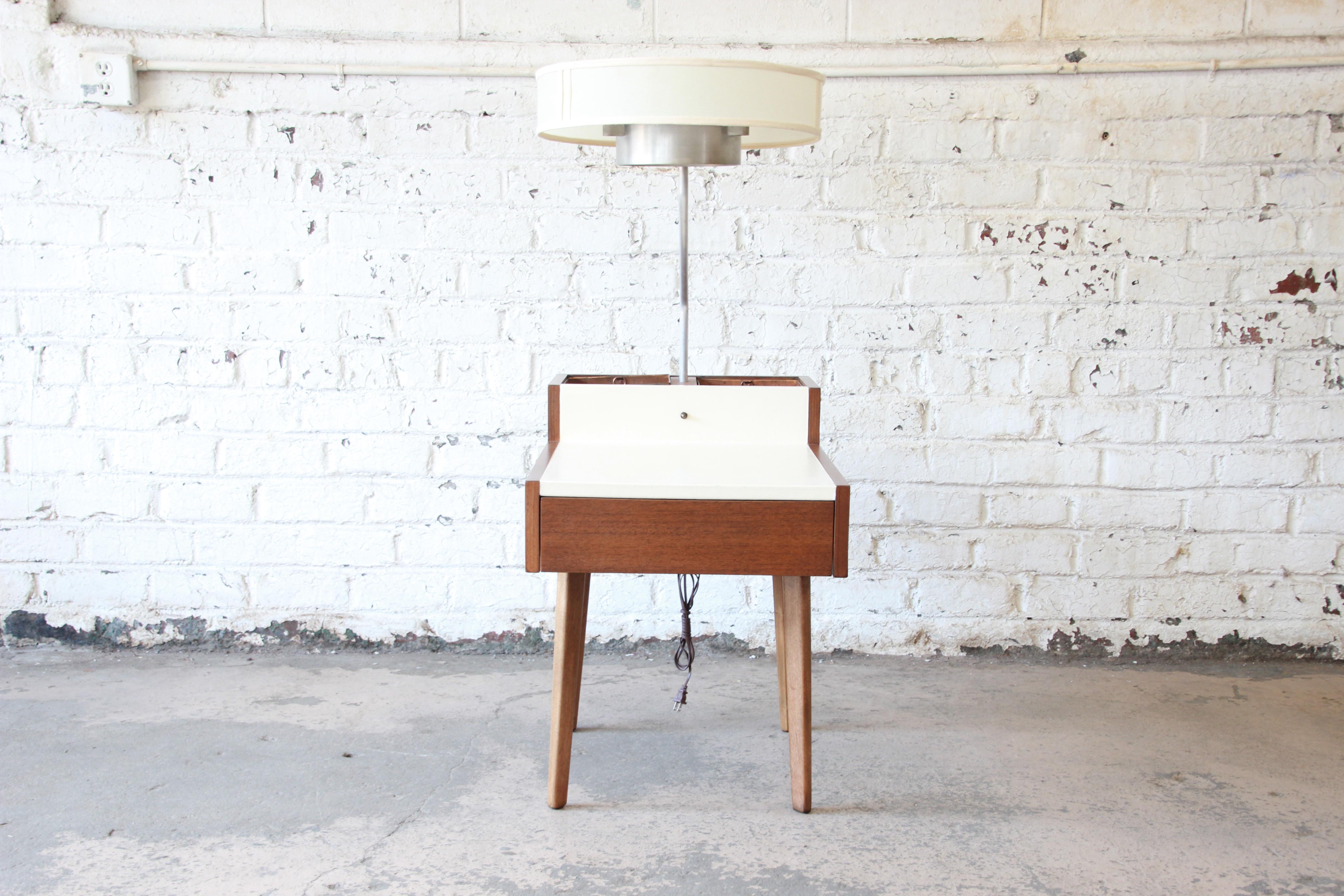 George Nelson for Herman Miller Planter Lamp Table, 1950s In Excellent Condition In South Bend, IN