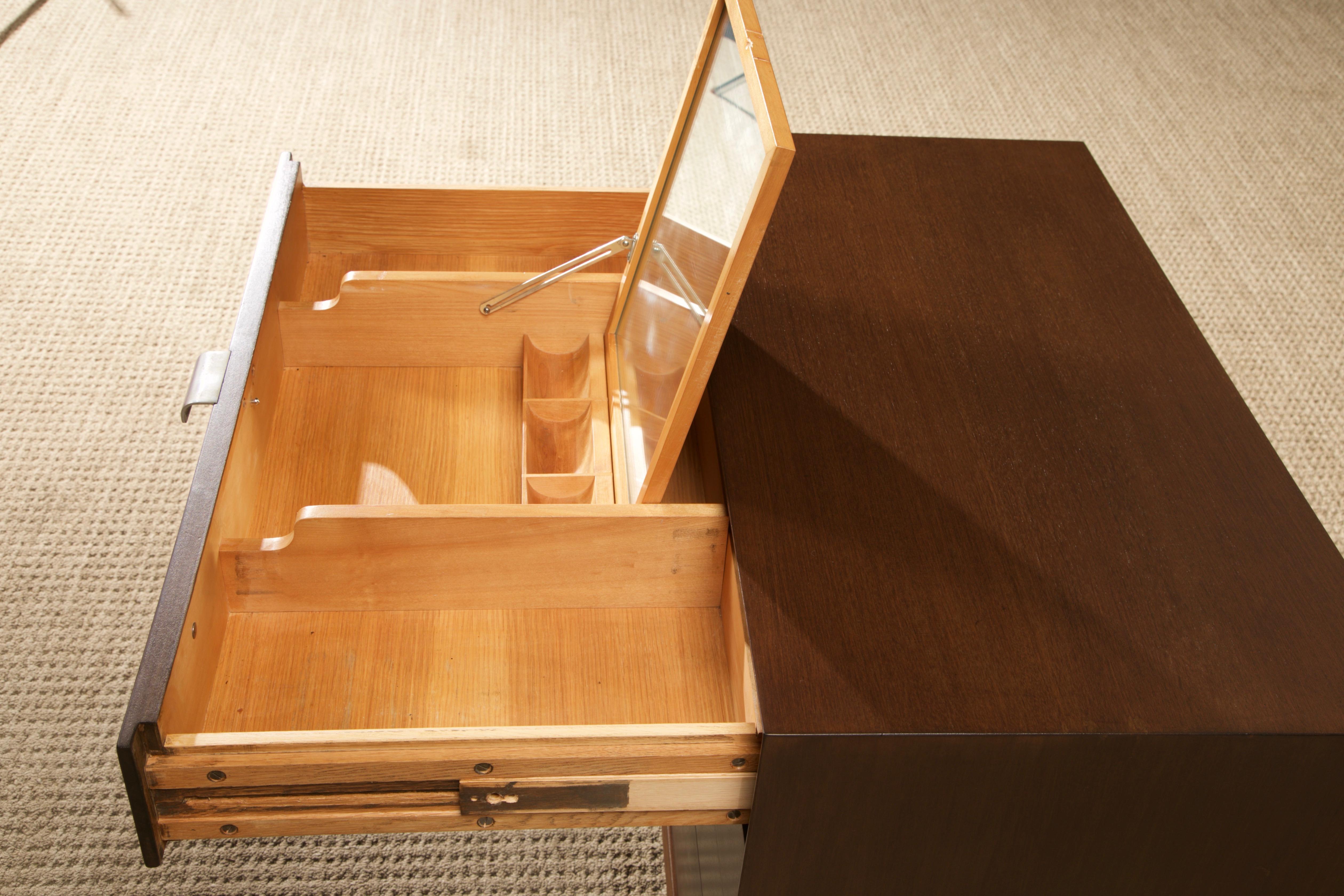 George Nelson for Herman Miller 'Primavera' Nightstands, c. 1955, Signed For Sale 3