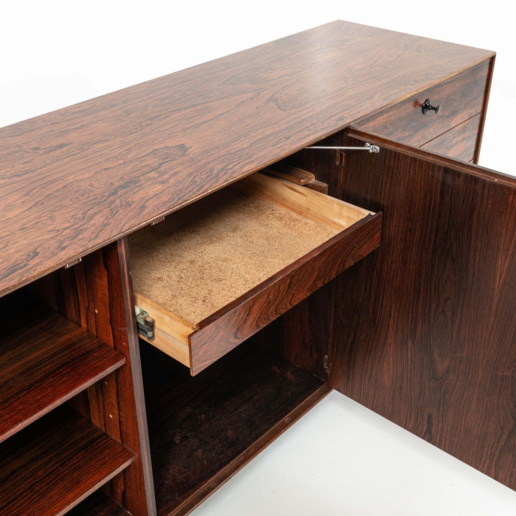 George Nelson para Herman Miller Credenza/armario de palisandro de la serie de bordes finos en venta 4