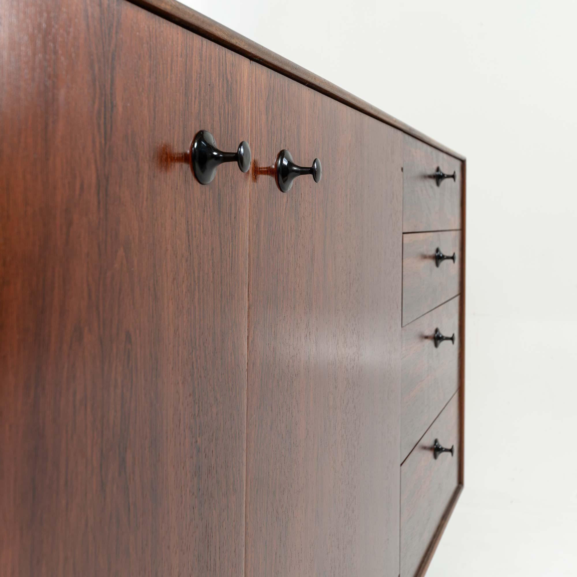 George Nelson para Herman Miller Credenza/armario de palisandro de la serie de bordes finos en venta 6