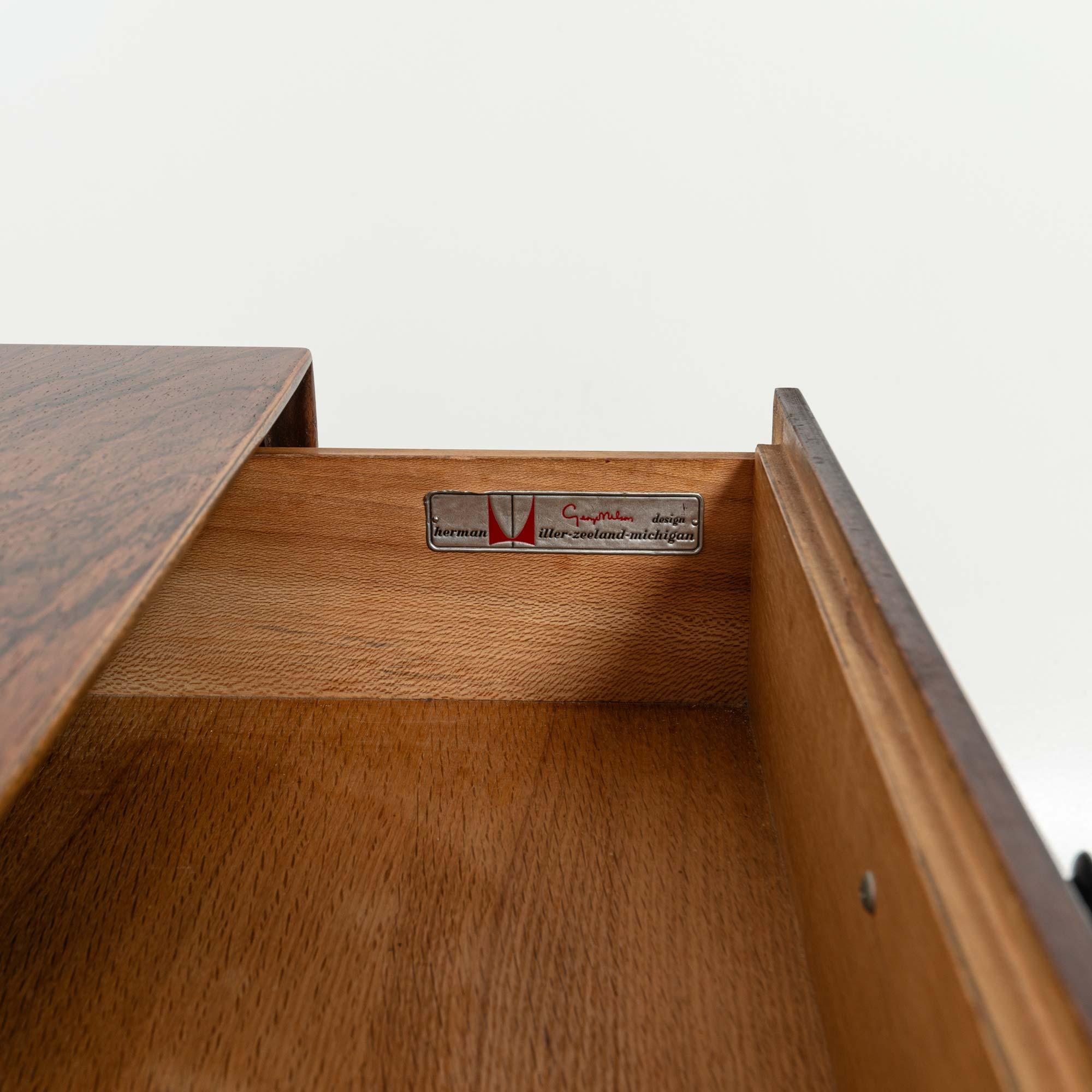 George Nelson para Herman Miller Credenza/armario de palisandro de la serie de bordes finos en venta 8
