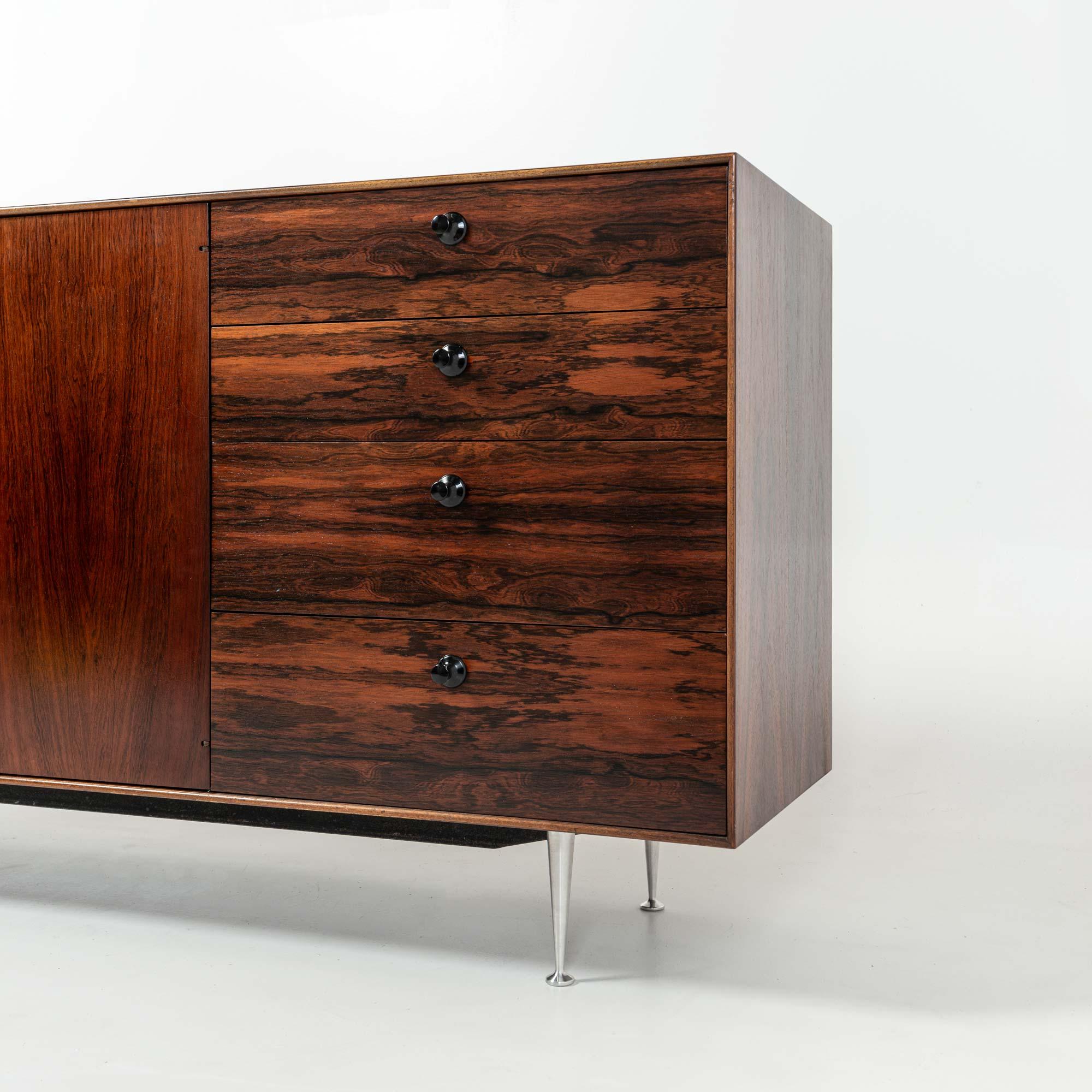 George Nelson para Herman Miller Credenza/armario de palisandro de la serie de bordes finos en venta 10
