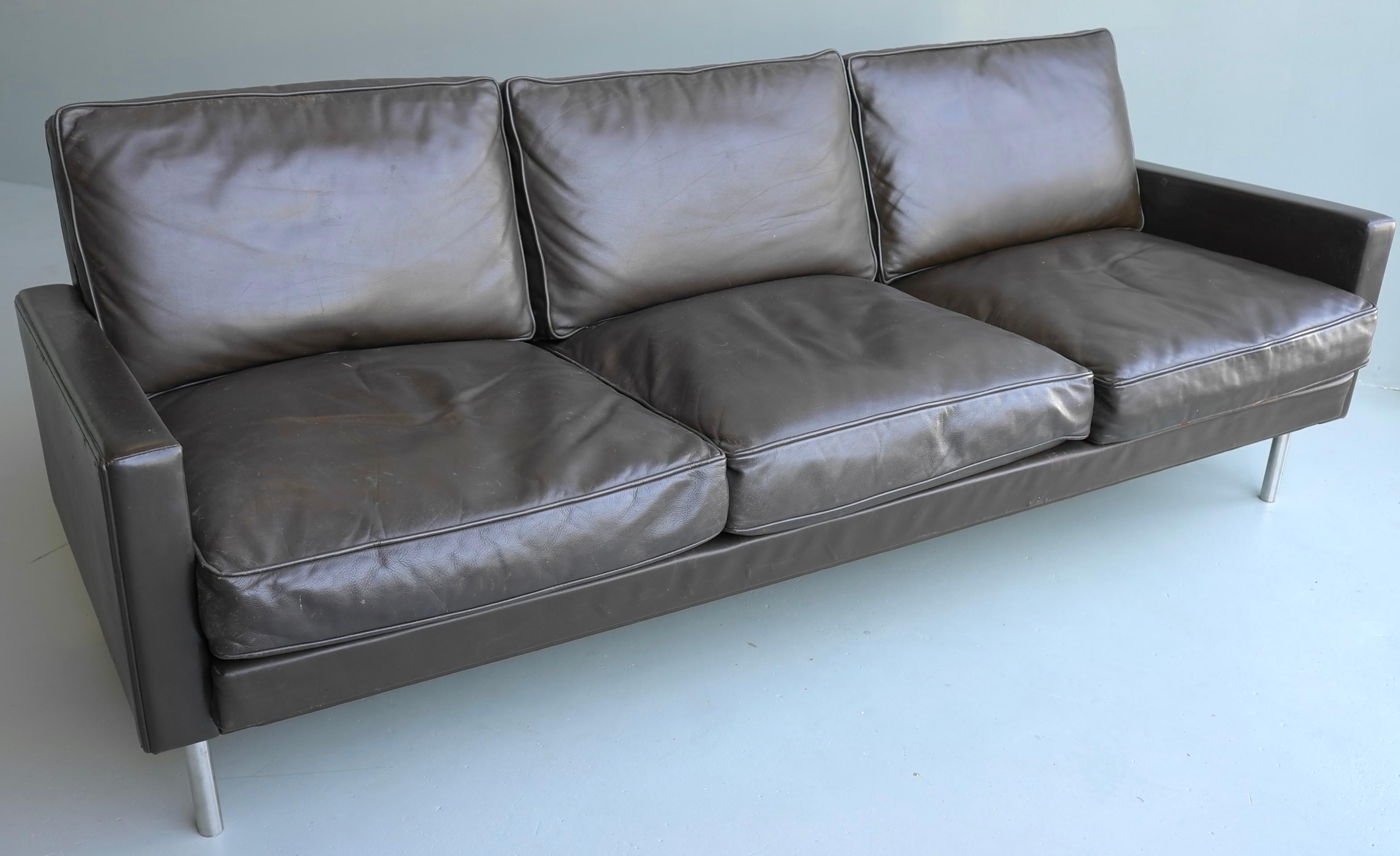George Nelson for Herman Miller Three-Seat Sofa in Brown Leather, Model 5683 7