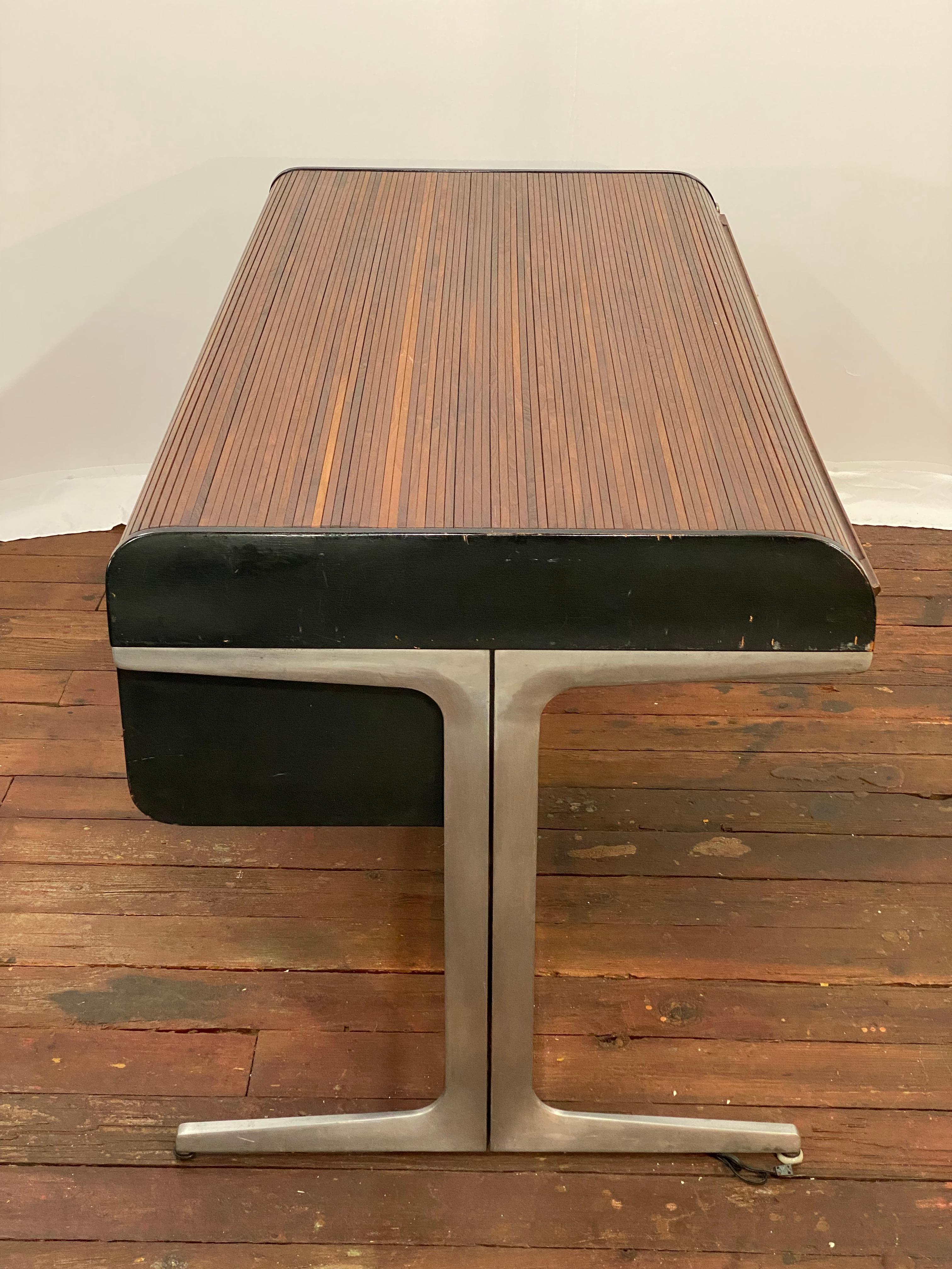 George Nelson for Herman Miller Walnut Action Office Desk en venta 1