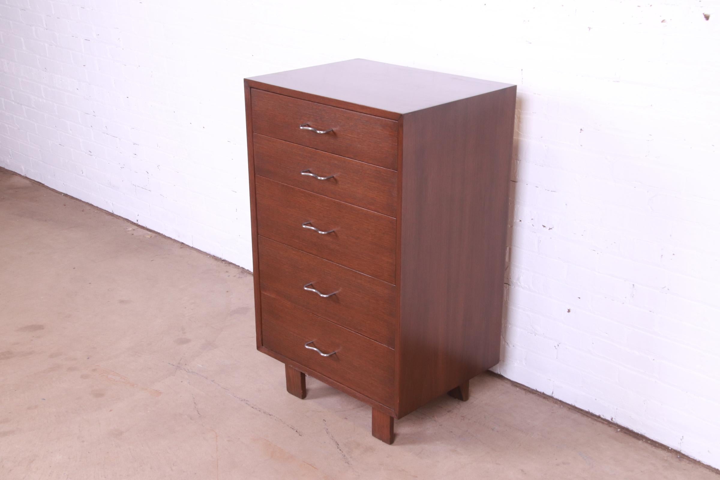 George Nelson for Herman Miller Walnut Chest of Drawers, 1950s In Good Condition For Sale In South Bend, IN