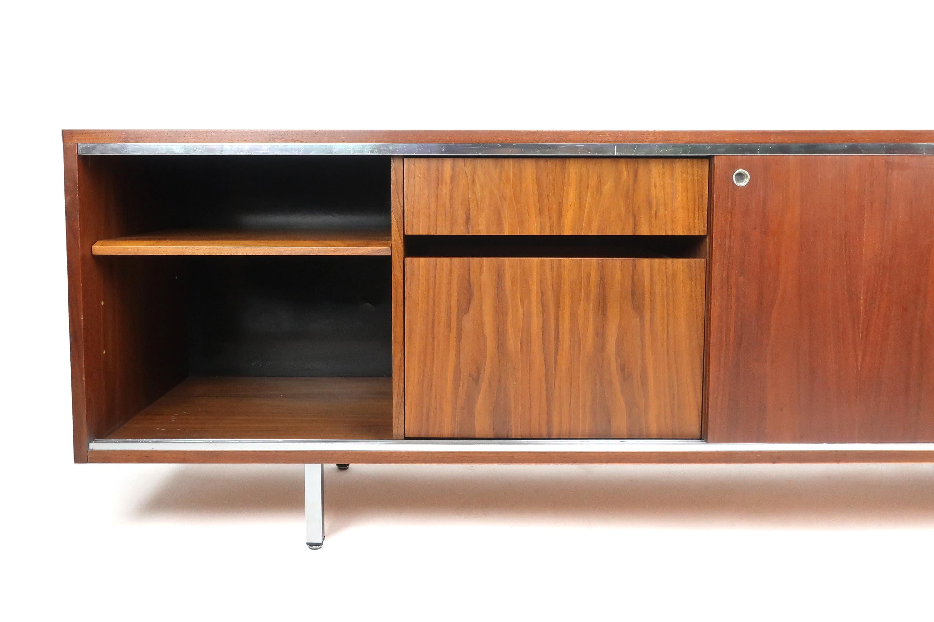 George Nelson for Herman Miller Walnut Executive Office Group Credenza In Good Condition In Brooklyn, NY