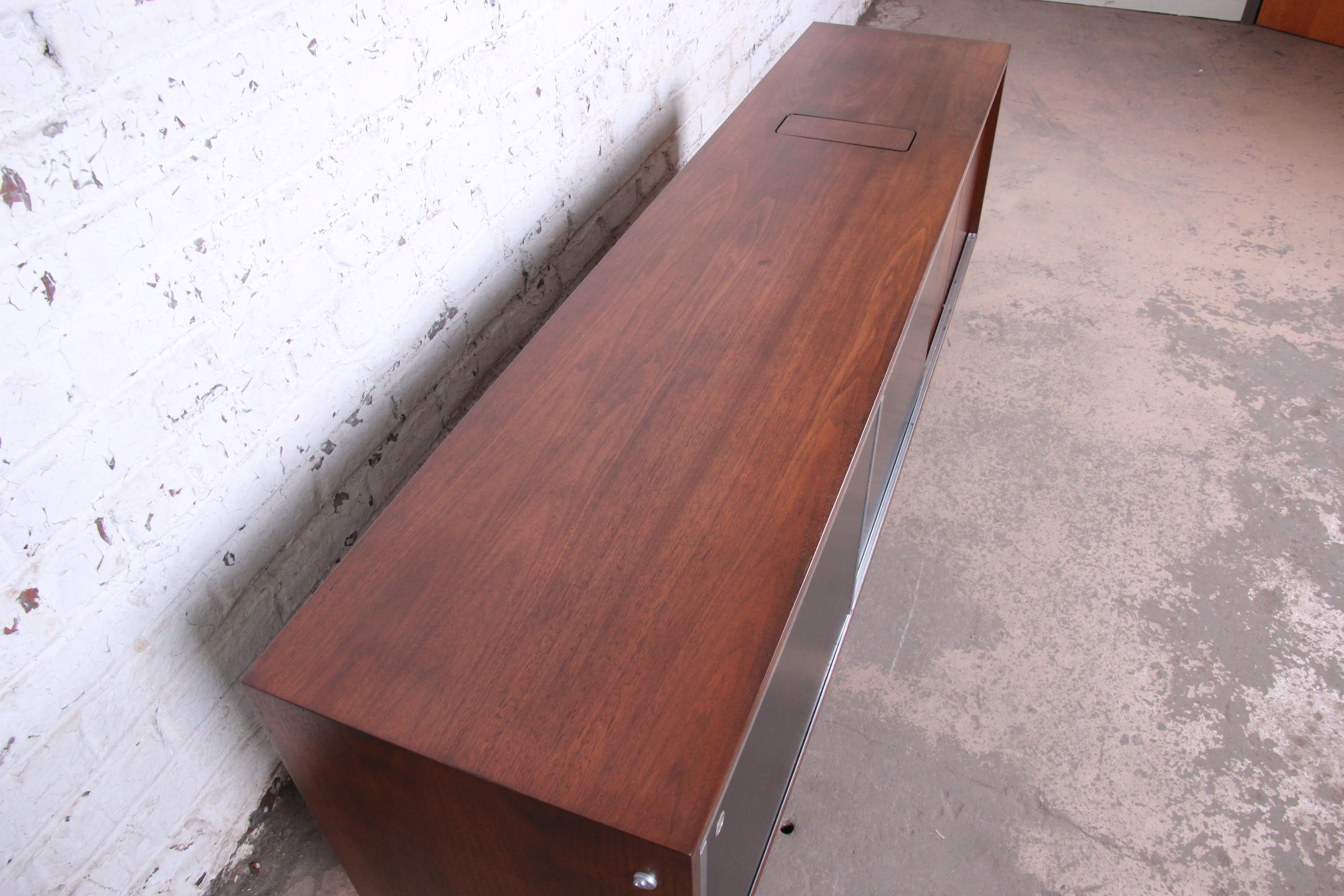 George Nelson for Herman Miller Walnut Sideboard Credenza, Newly Restored 8