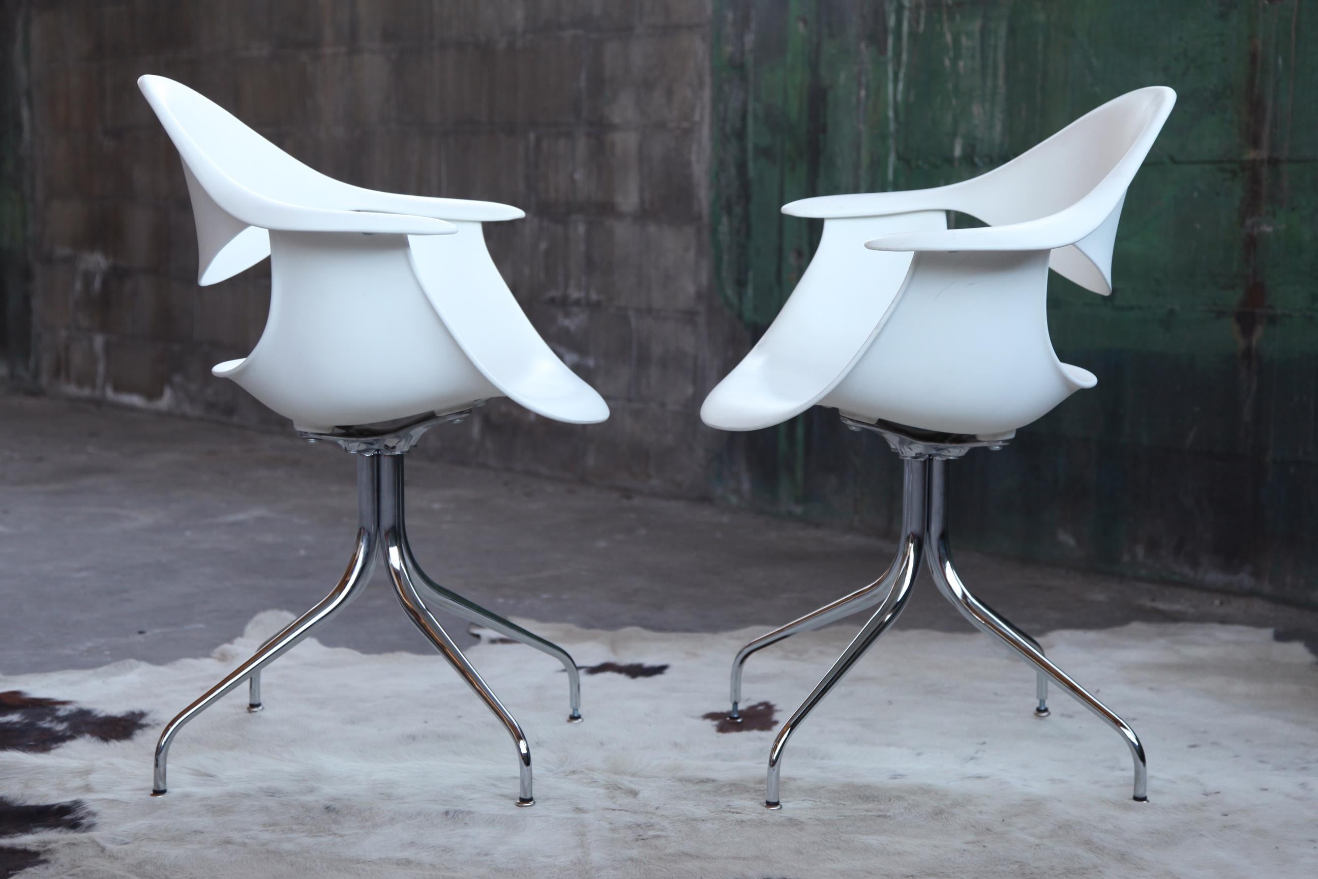 Mid-Century Modern George Nelson for Herman Miller White Swag Chair, One Chair For Sale