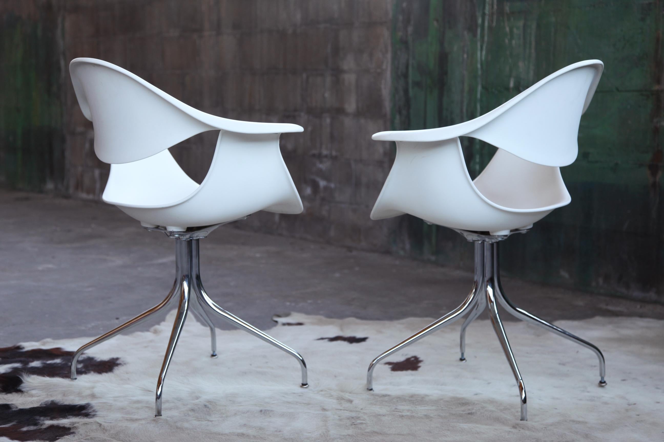 George Nelson for Herman Miller White Swag Chair, One Chair In Good Condition For Sale In Basel, BS