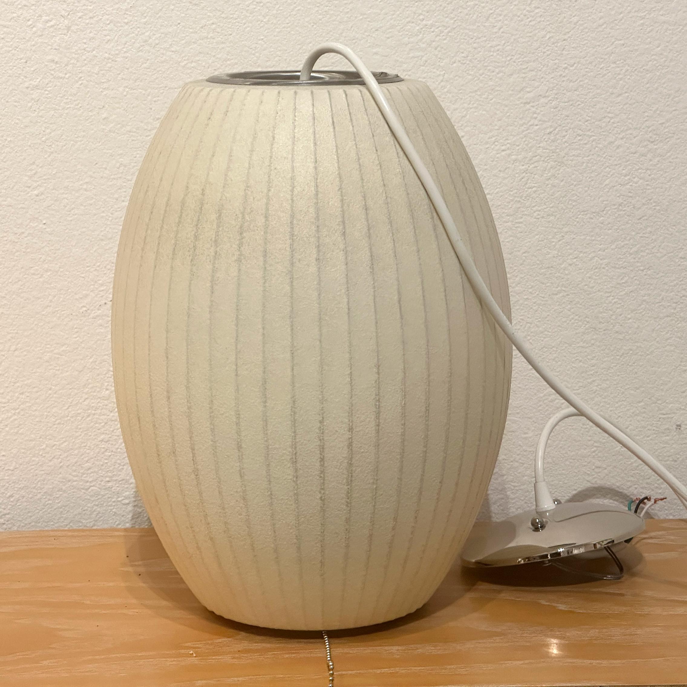 George Nelson for Howard Miller Small Cigar Bubble Lamp, ca 1950s In condizioni buone in vendita a Cathedral City, CA
