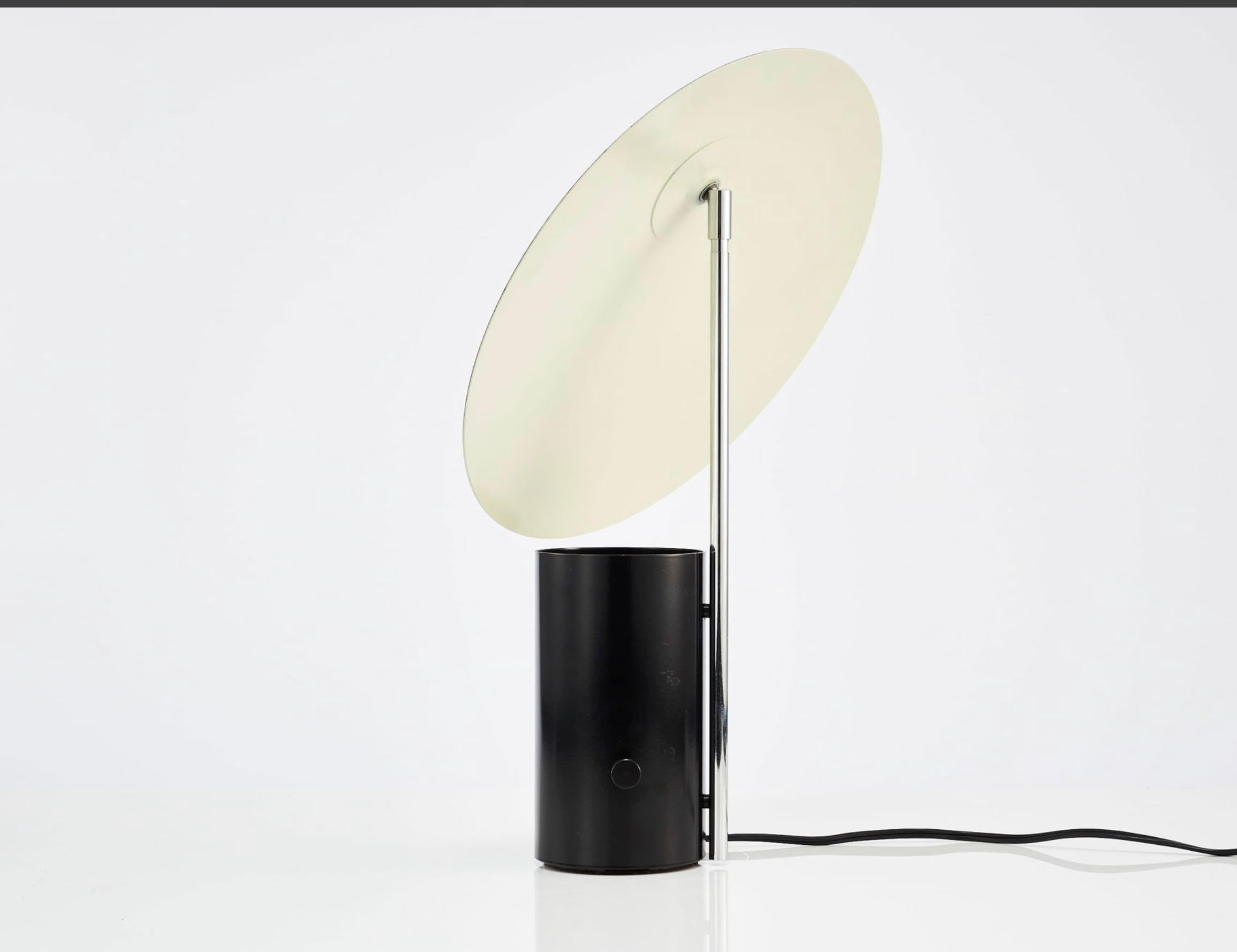American George Nelson for Koch and Lowy Half Nelson Lamp Circa 1980 For Sale