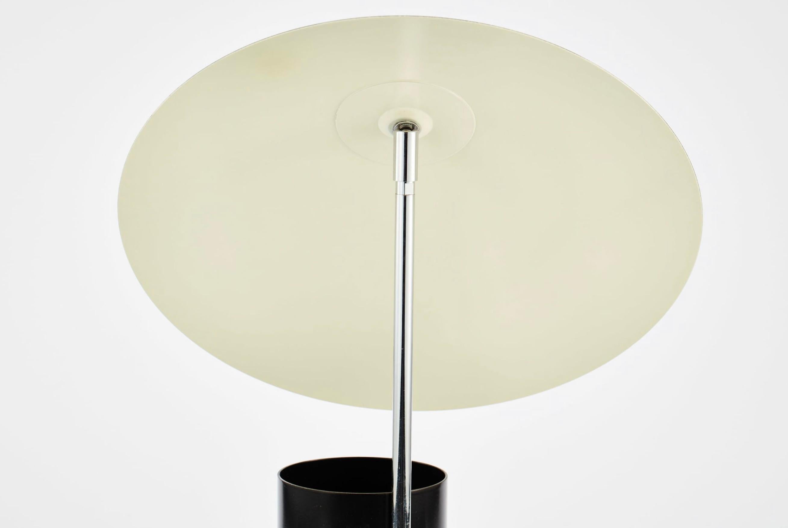 George Nelson for Koch and Lowy Half Nelson Lamp Circa 1980 For Sale 1