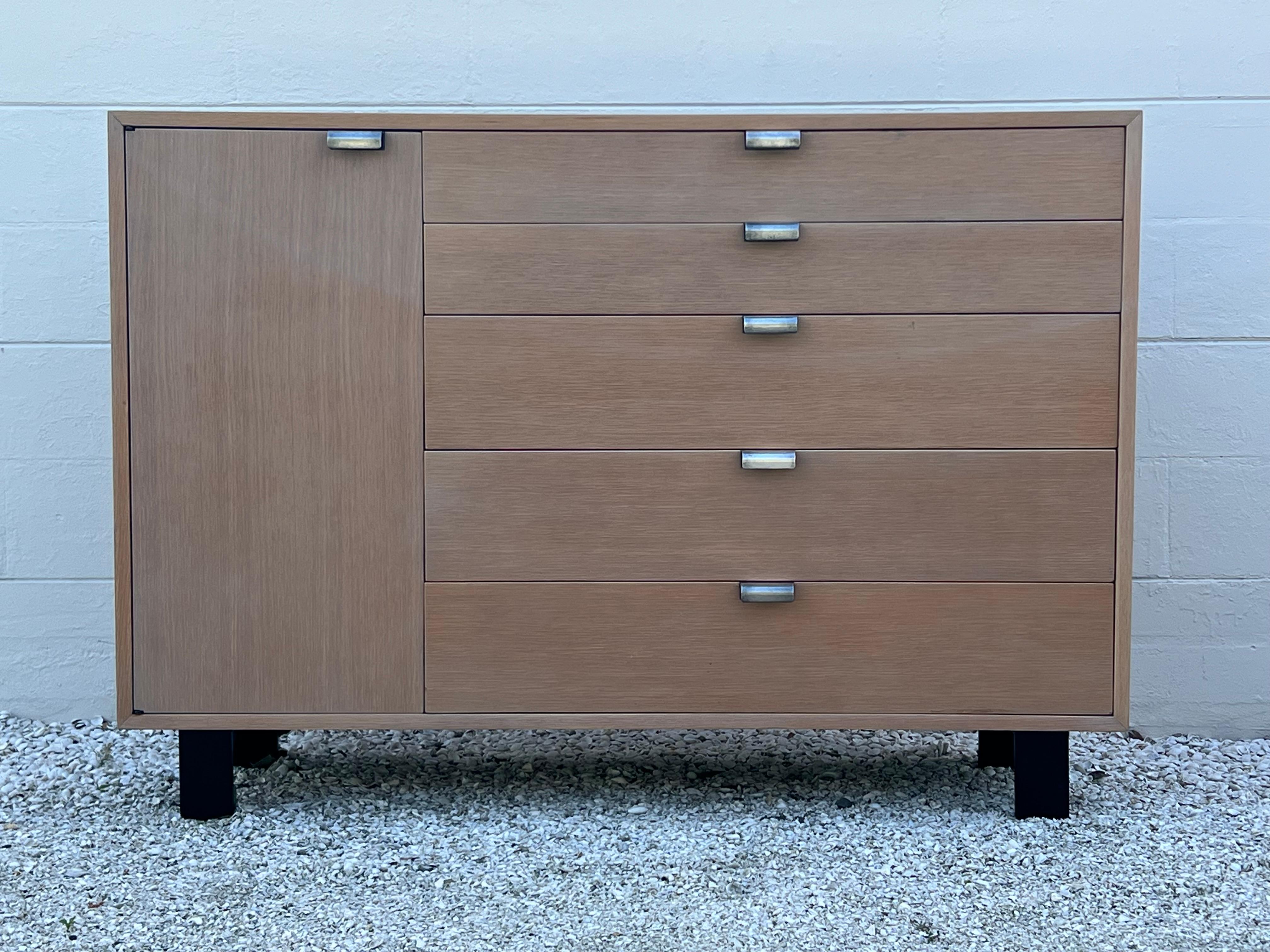 George Nelson Herman Miller Serie Básica Cómoda Gentleman's Cabinet Estadounidense en venta