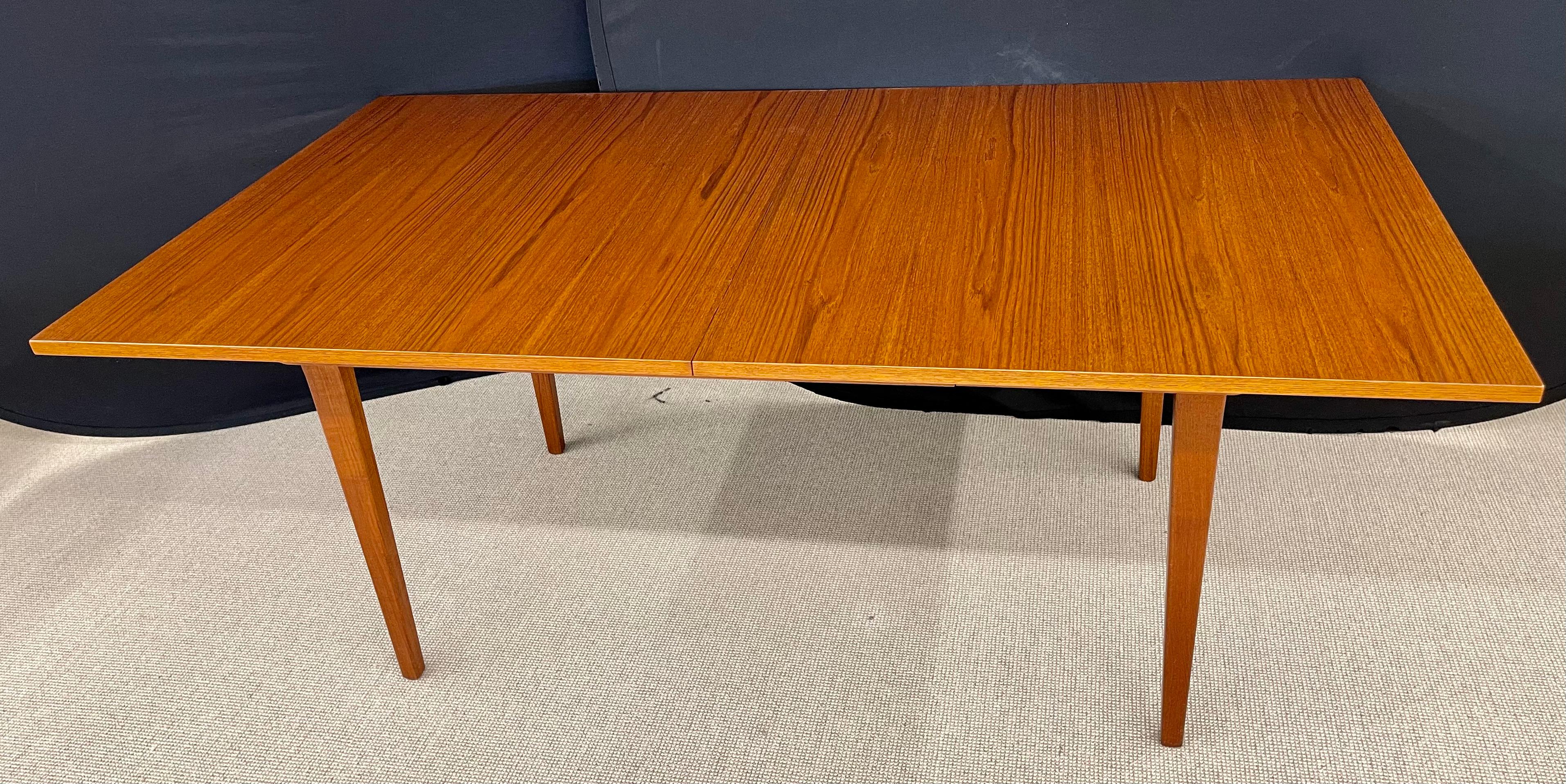 George Nelson Herman Miller Dining Table, Mid-Century Modern Teak Wood In Good Condition In Stamford, CT