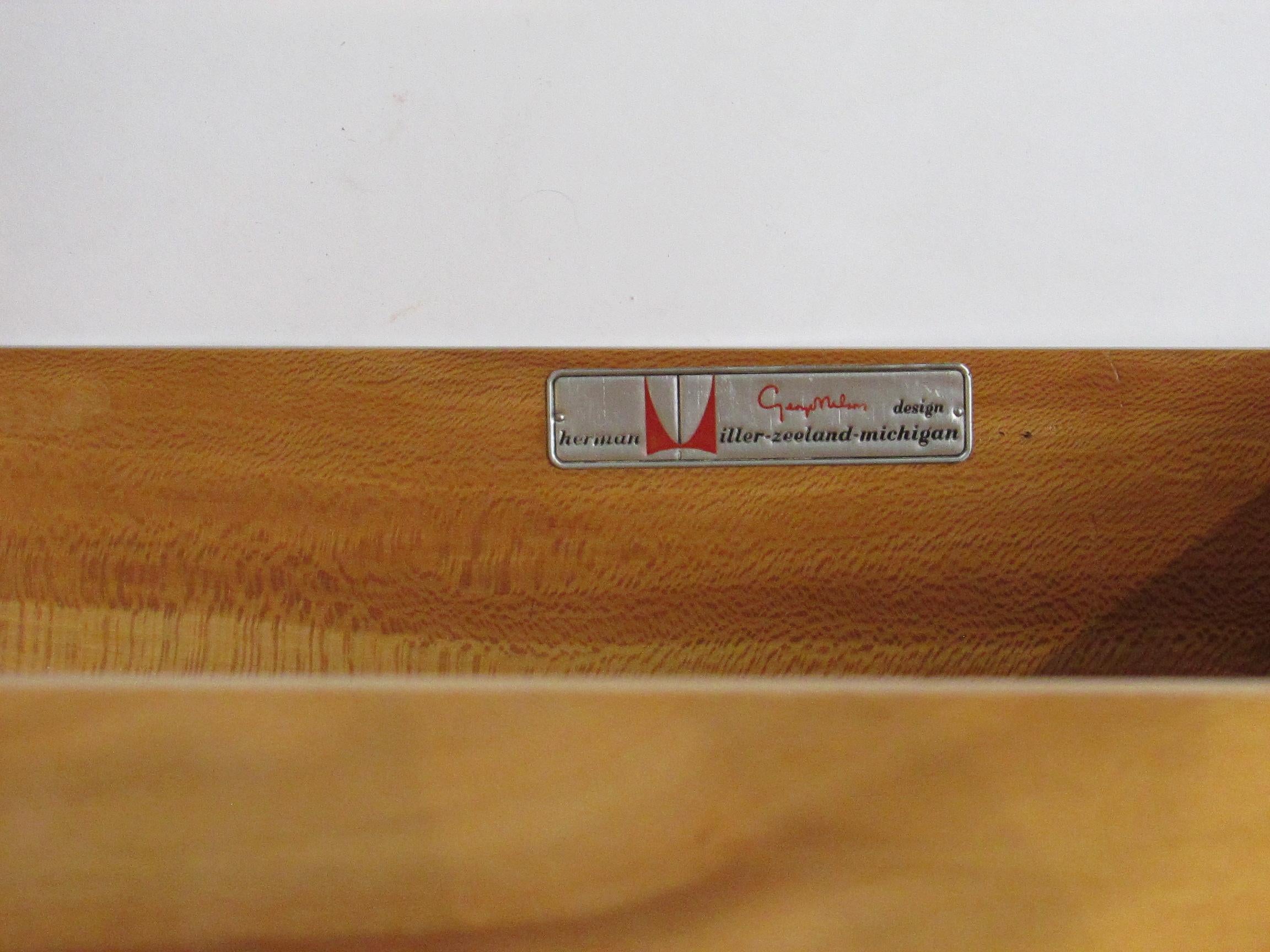 Américain George Nelson Herman Miller Rosewood Thin Edge Eight Drawer Dresser (commode à huit tiroirs) en vente