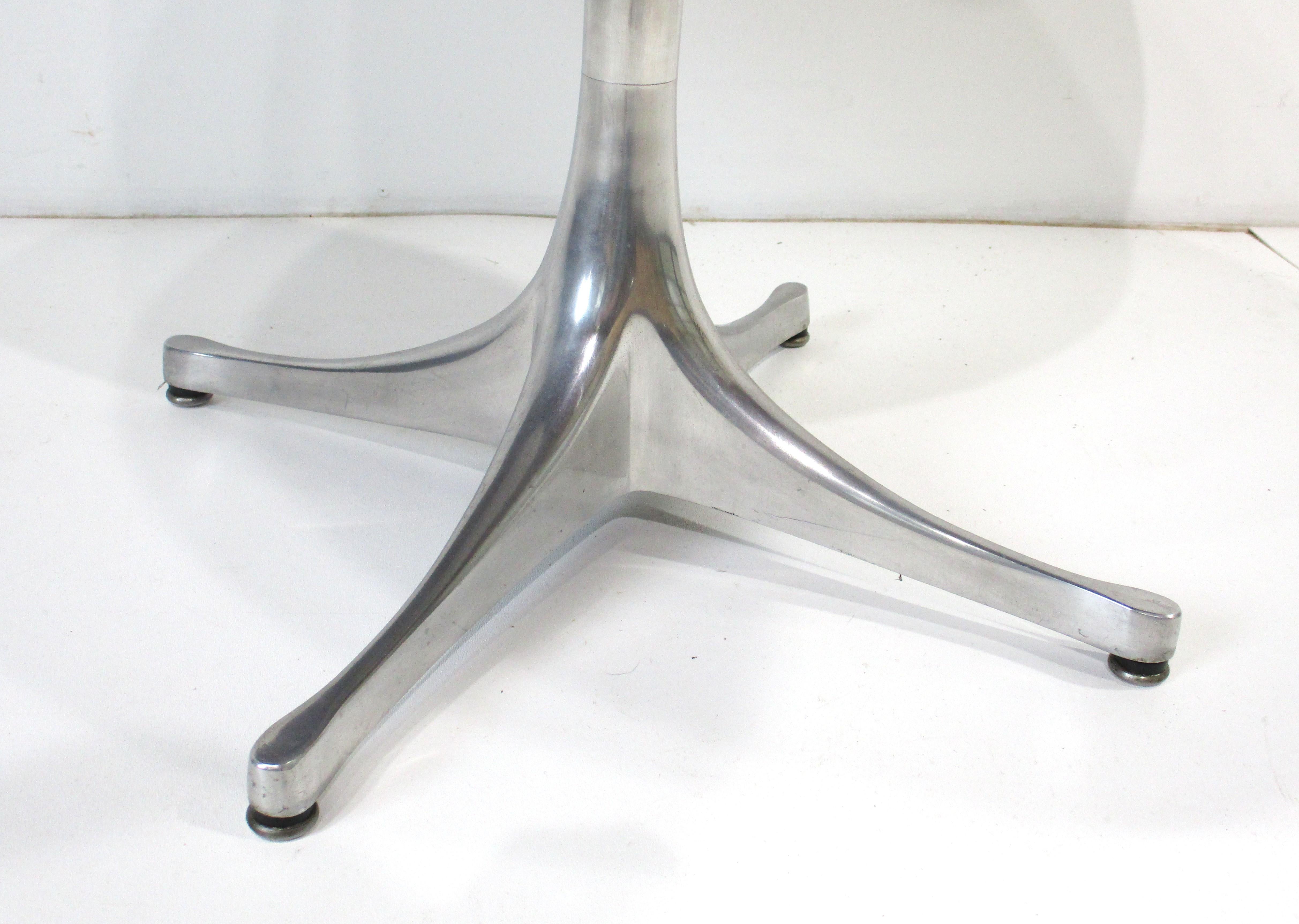 George Nelson Herman Miller Swag Leg Coffee Table (table basse) Bon état - En vente à Cincinnati, OH